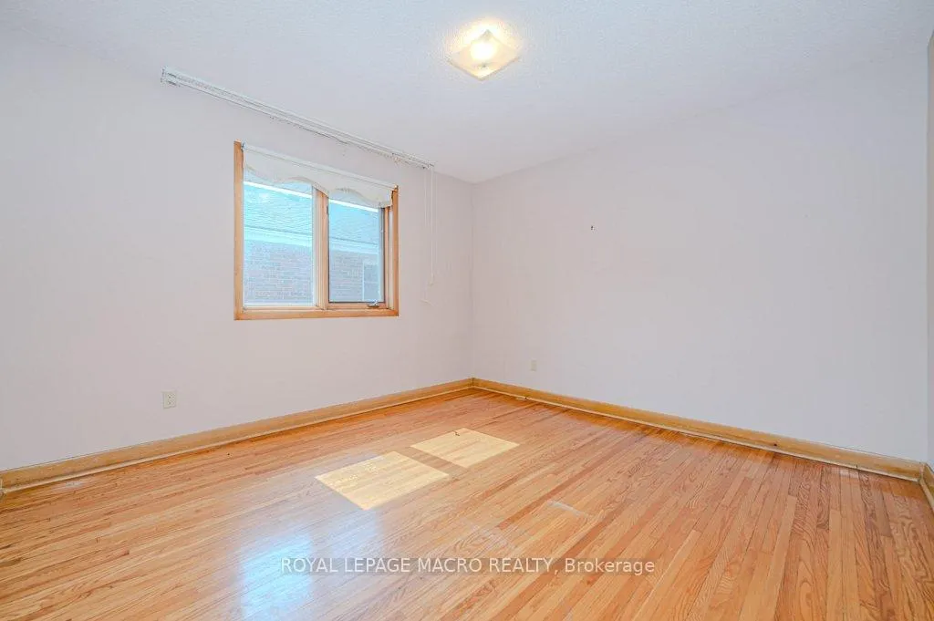 Photo 13 of 967 Mohawk Road E, Hamilton, Huntington — HOMEH
