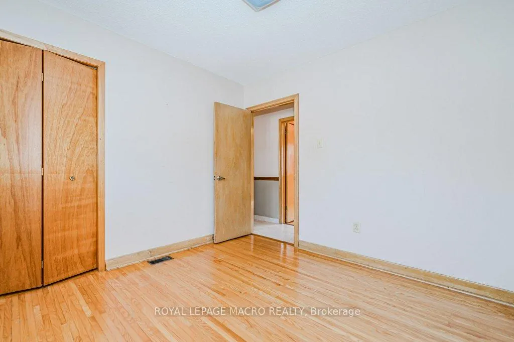 Photo 16 of 967 Mohawk Road E, Hamilton, Huntington — HOMEH