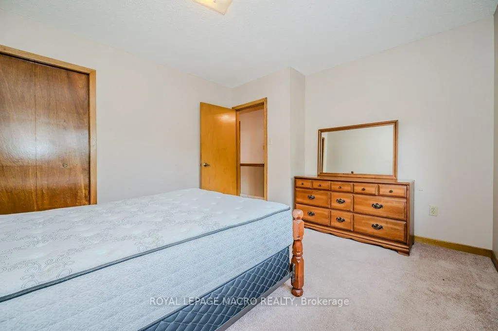 Photo 21 of 967 Mohawk Road E, Hamilton, Huntington — HOMEH