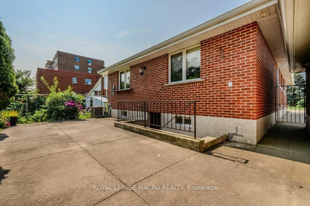 Photo 37 of 967 Mohawk Road E, Hamilton, Huntington — HOMEH