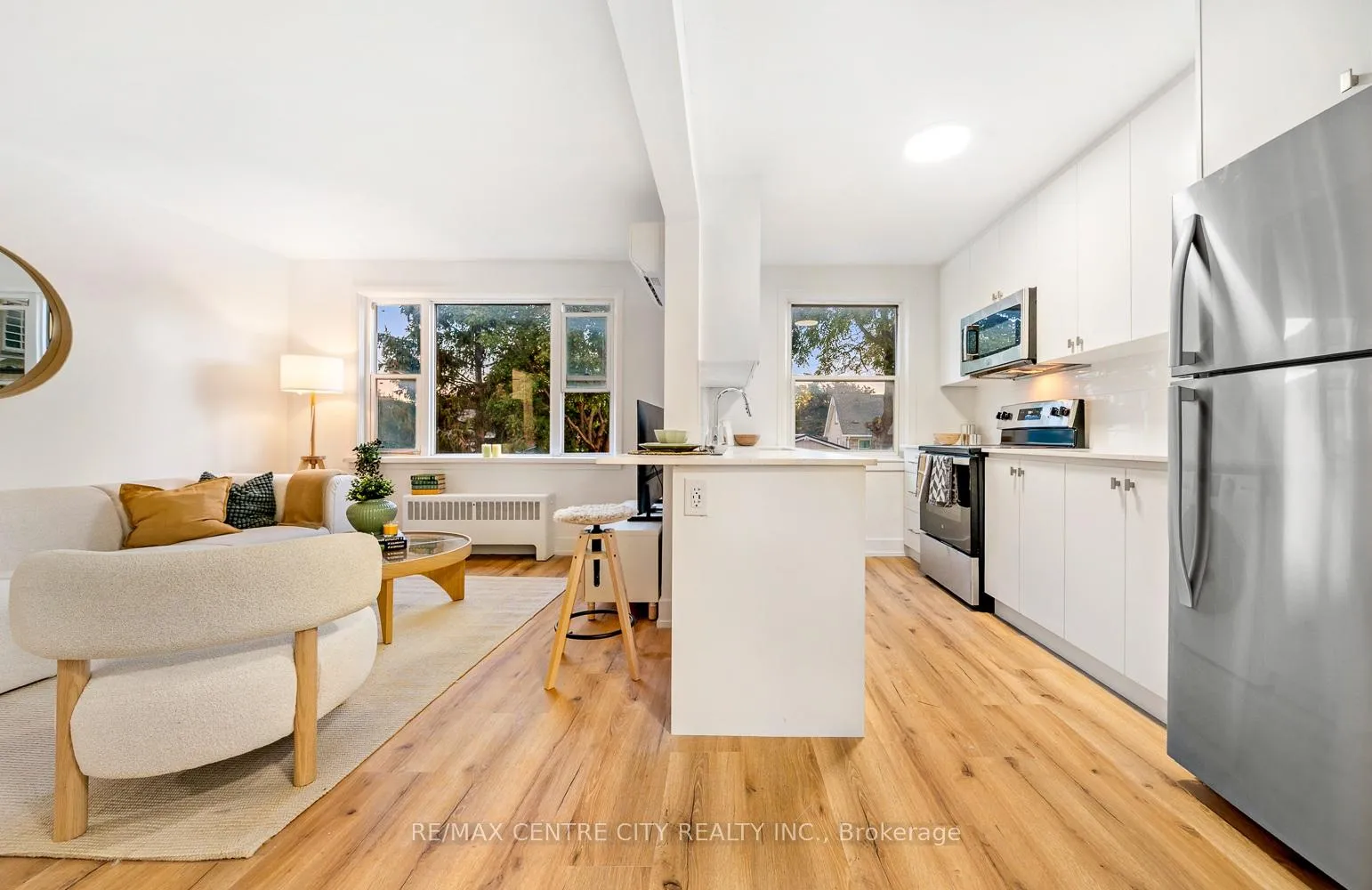 Photo 4 of Unit 7, 232 Elm Street, St. Thomas — HOMEH