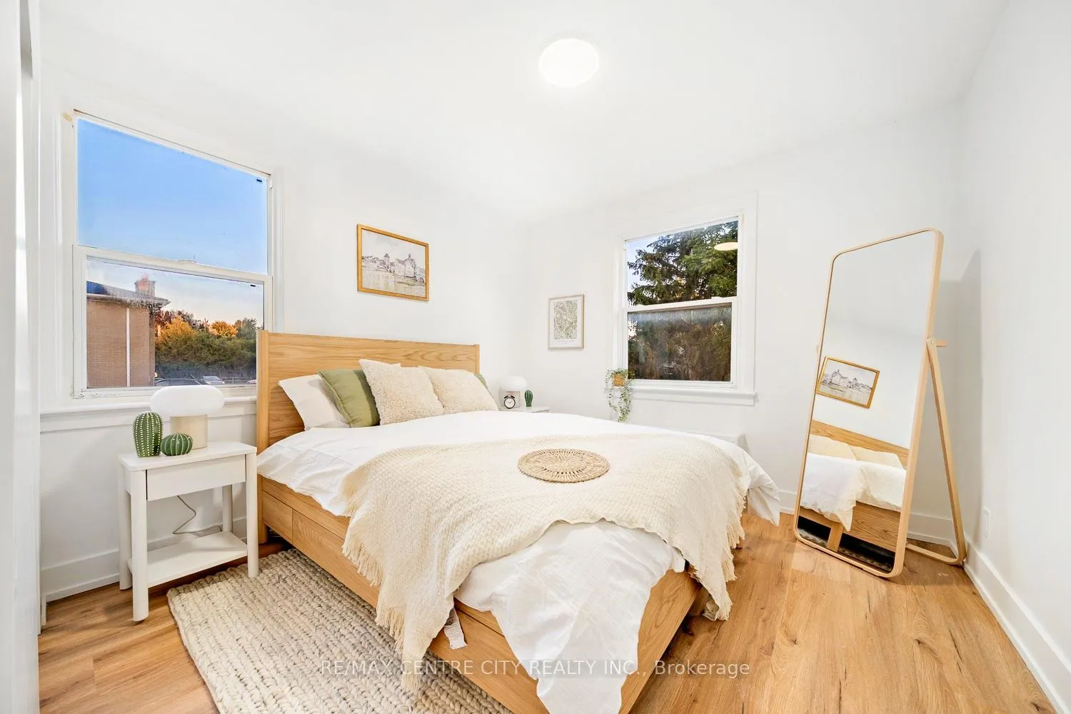 Photo 15 of Unit 7, 232 Elm Street, St. Thomas — HOMEH