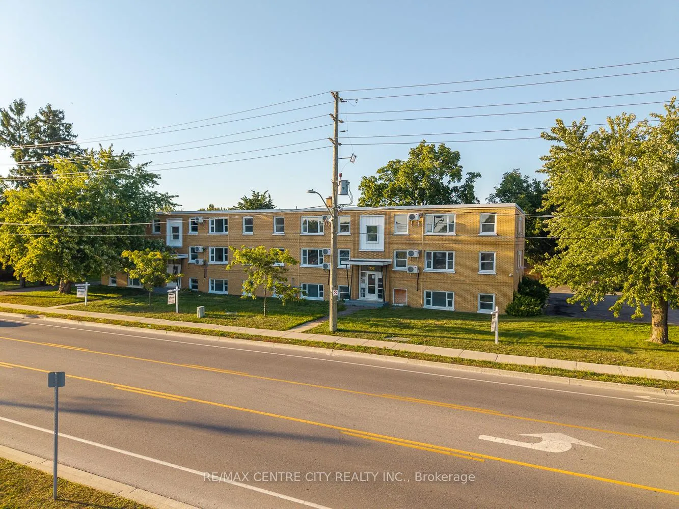 Photo 18 of Unit 7, 232 Elm Street, St. Thomas — HOMEH