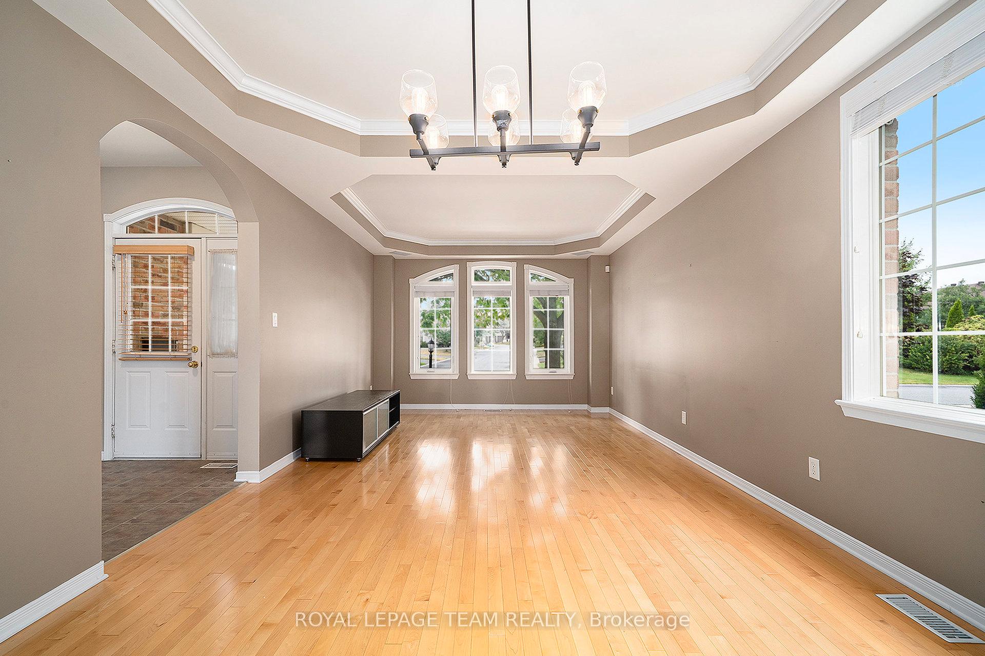 Photo 6 of 9 Fencerow Way, Ottawa, Barrhaven - Stonebridge — HOMEH