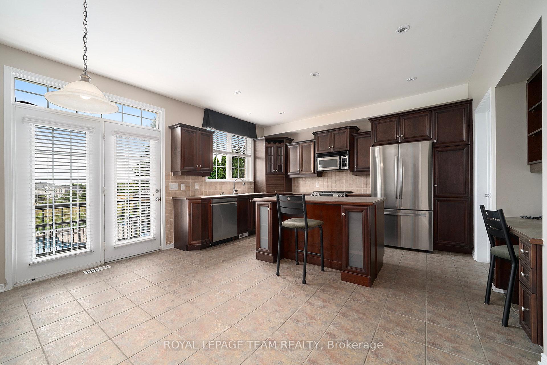 Photo 8 of 9 Fencerow Way, Ottawa, Barrhaven - Stonebridge — HOMEH