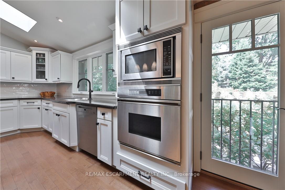 Photo 9 of 4071 Melba Place, Burlington, Shoreacres — HOMEH