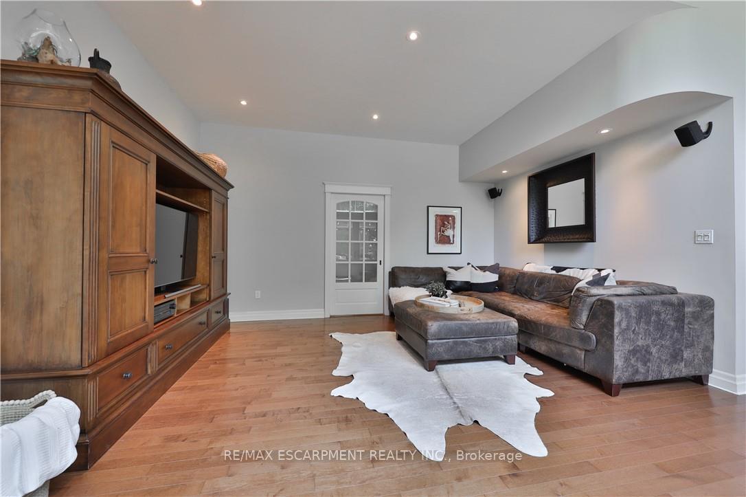 Photo 15 of 4071 Melba Place, Burlington, Shoreacres — HOMEH