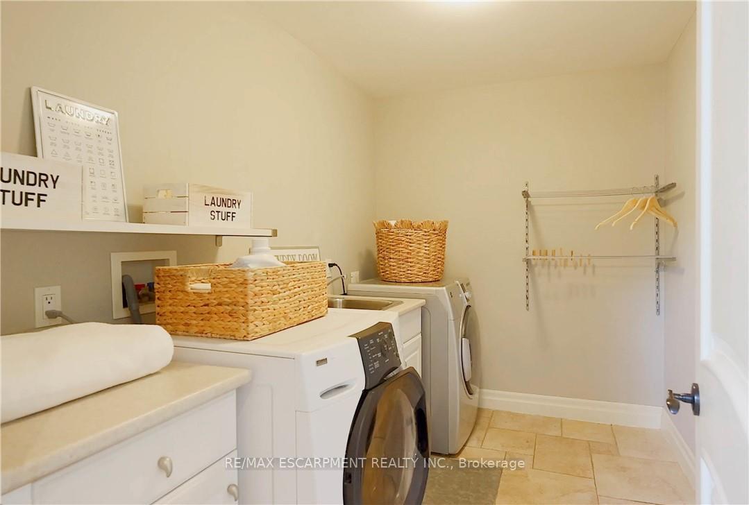 Photo 16 of 4071 Melba Place, Burlington, Shoreacres — HOMEH