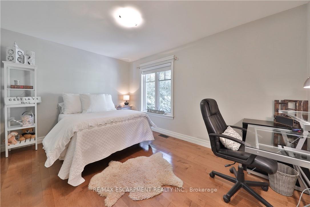Photo 18 of 4071 Melba Place, Burlington, Shoreacres — HOMEH