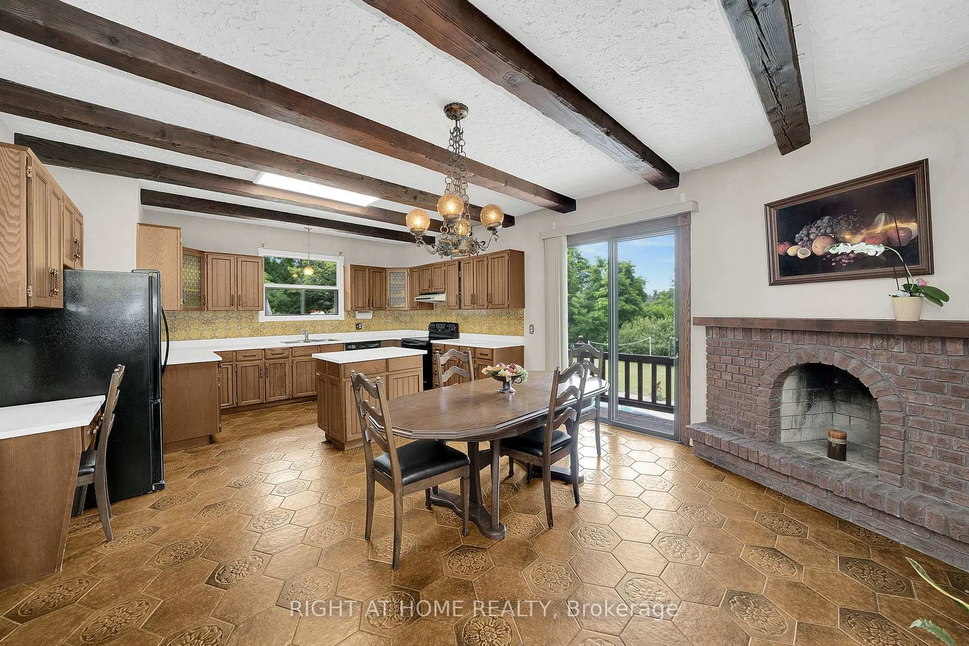 Photo 11 of 28 Klein's Ridge, Vaughan, Kleinburg — HOMEH