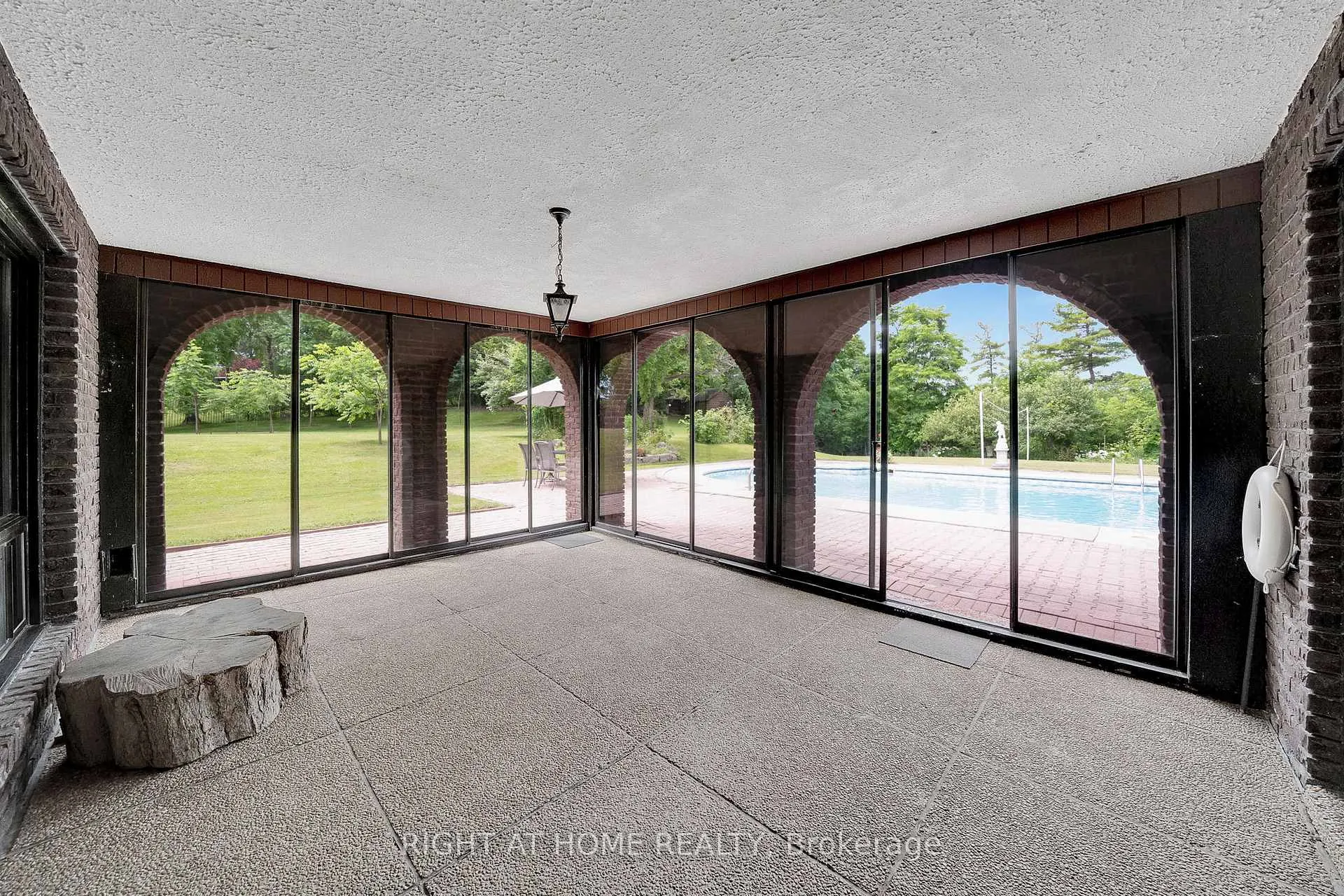 Photo 14 of 28 Klein's Ridge, Vaughan, Kleinburg — HOMEH