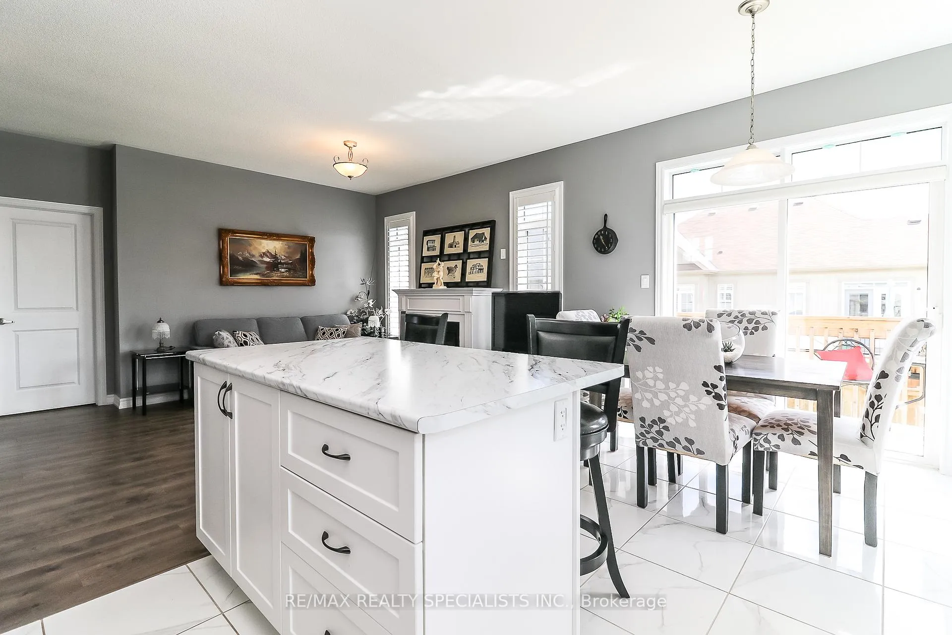 Photo 11 of 230 Roy Drive, Clearview, Stayner — HOMEH