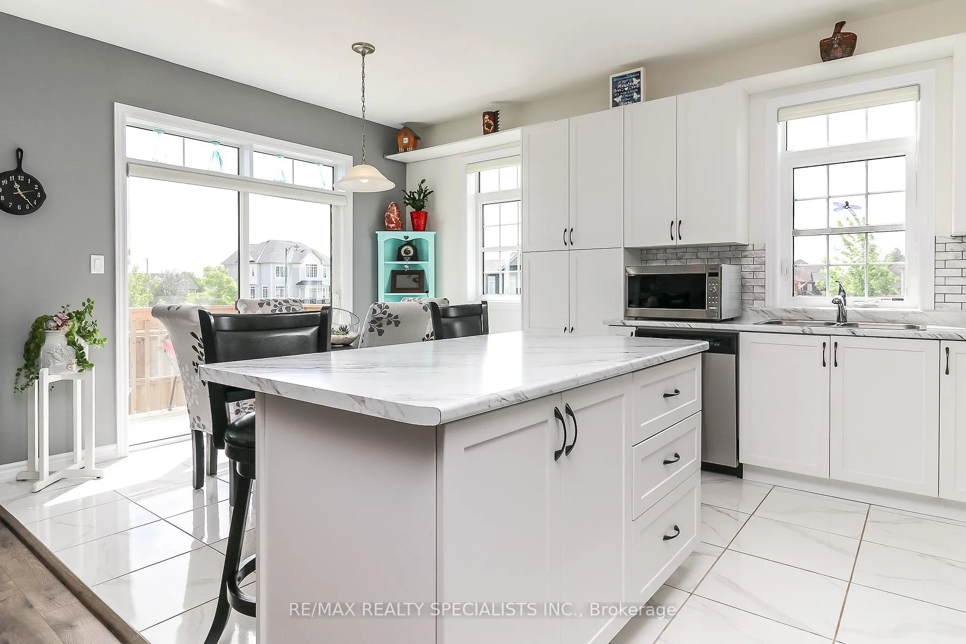 Photo 14 of 230 Roy Drive, Clearview, Stayner — HOMEH
