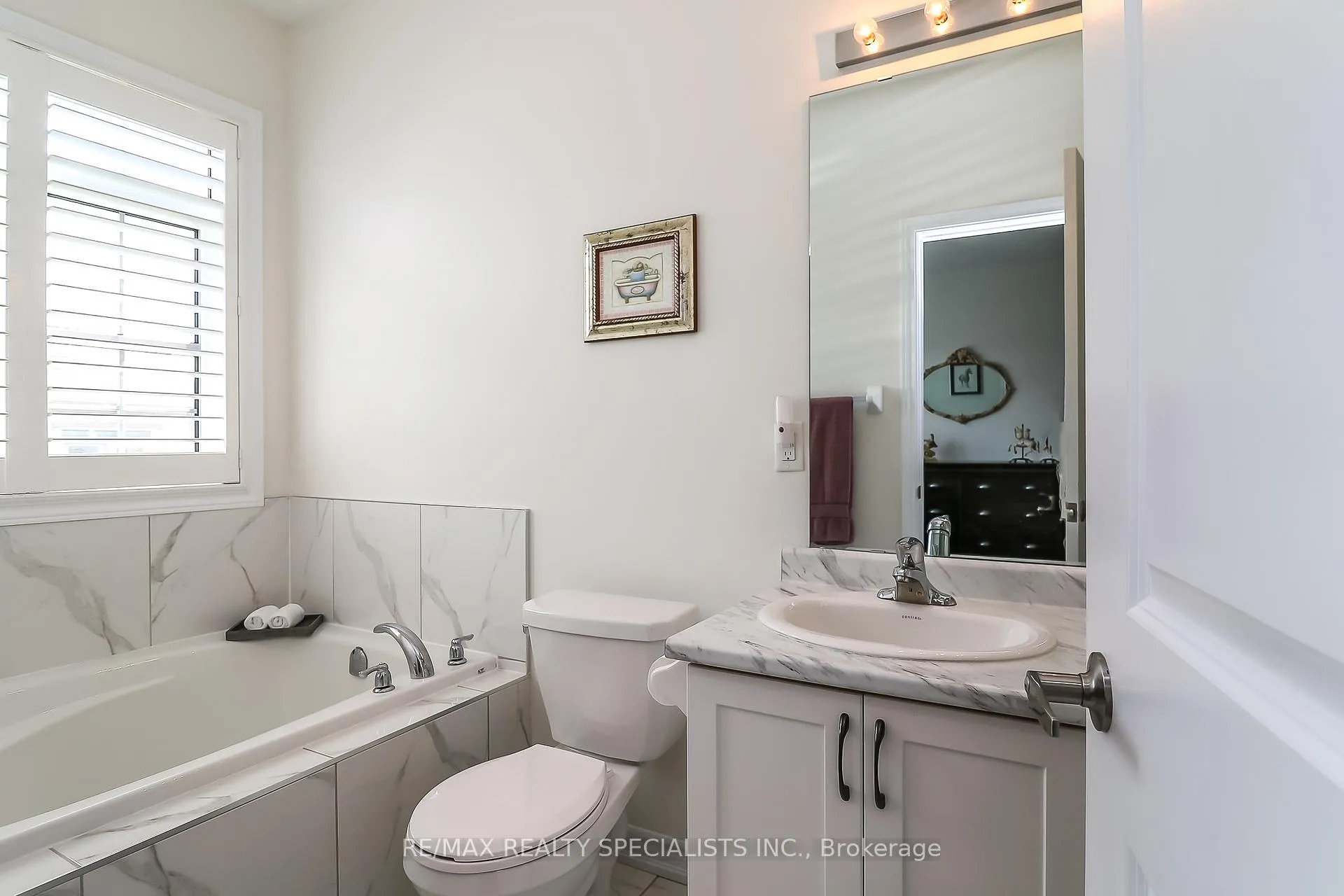 Photo 18 of 230 Roy Drive, Clearview, Stayner — HOMEH