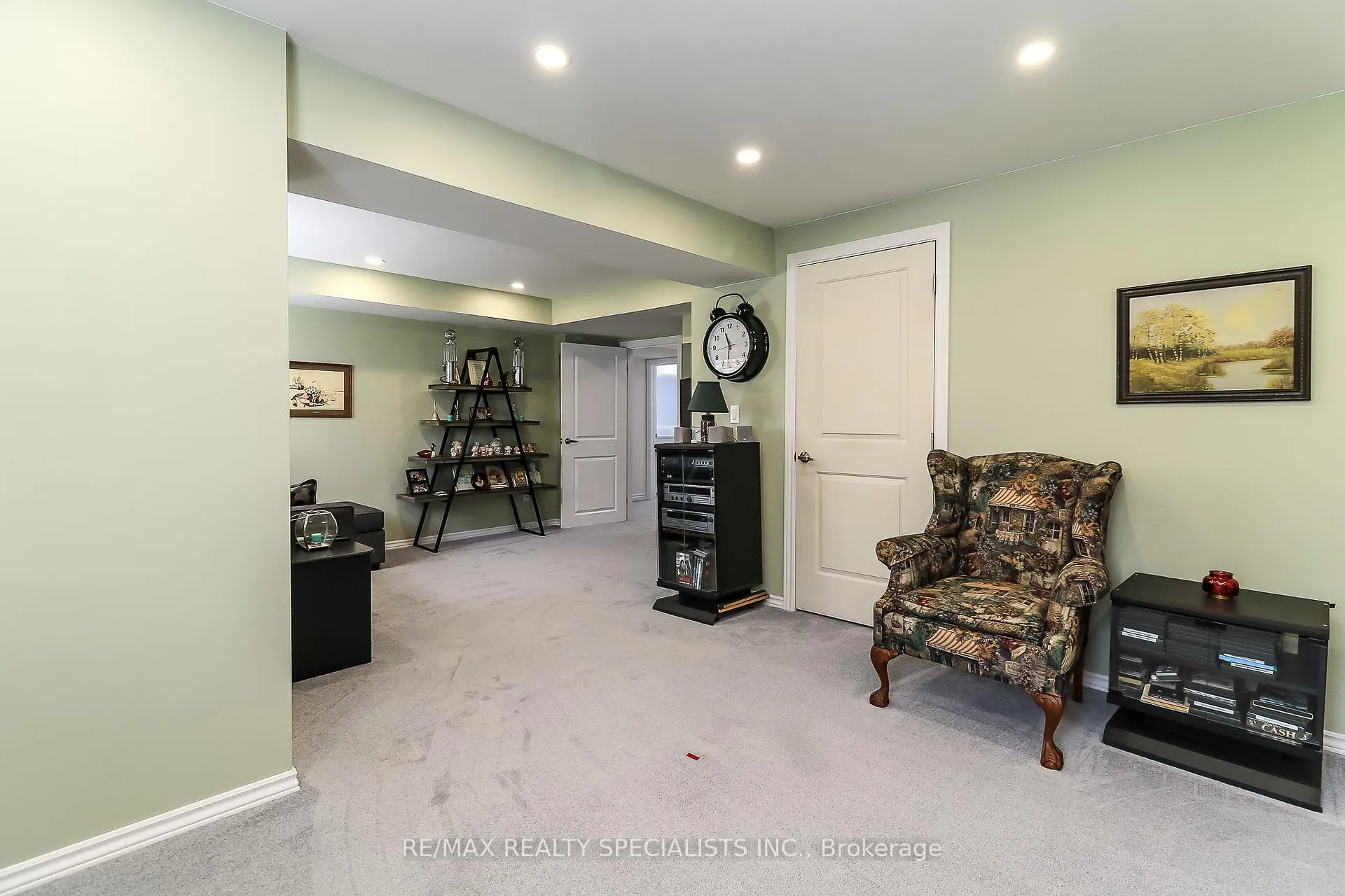 Photo 29 of 230 Roy Drive, Clearview, Stayner — HOMEH