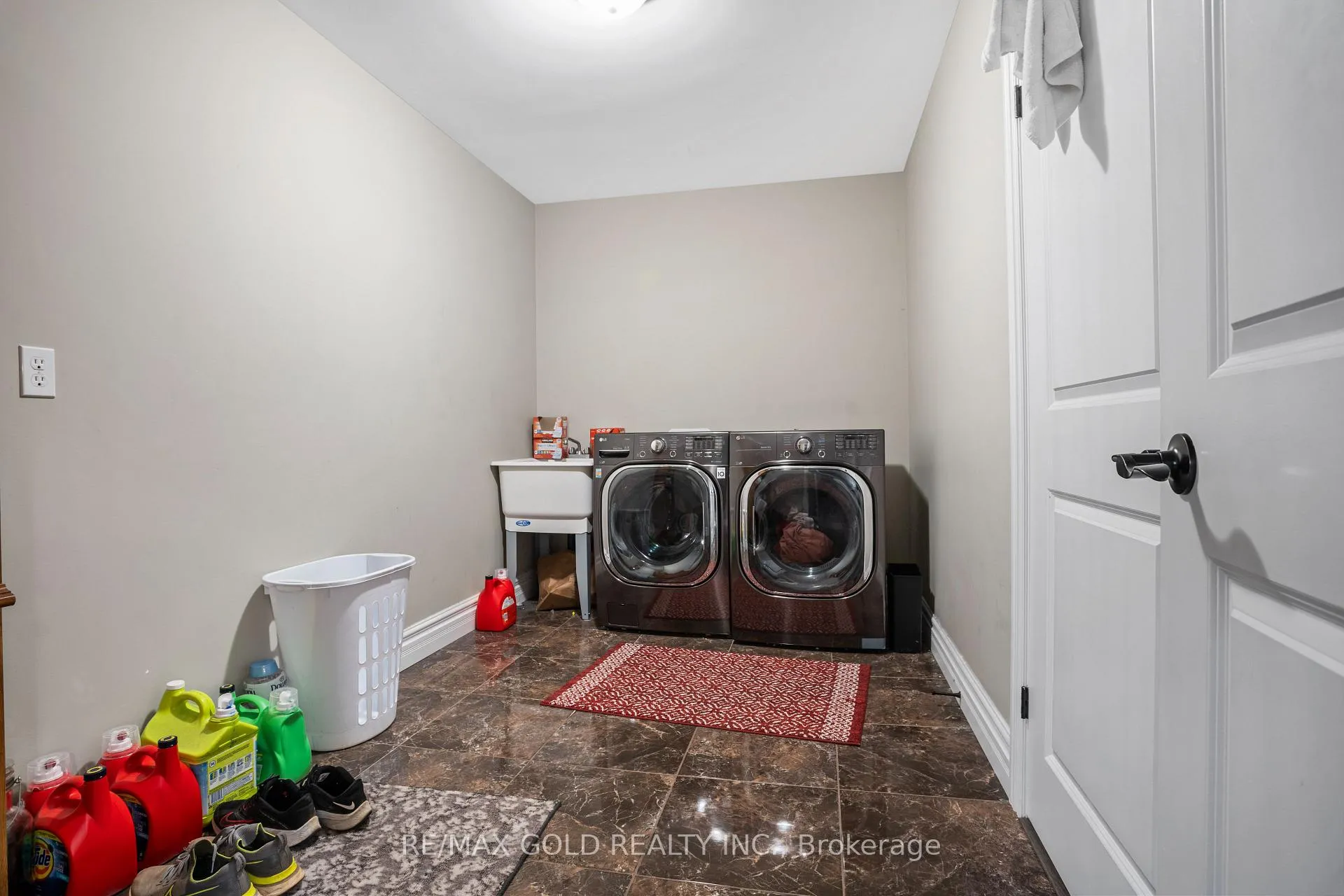 Photo 26 of 1302 Cancun Street, Windsor — HOMEH