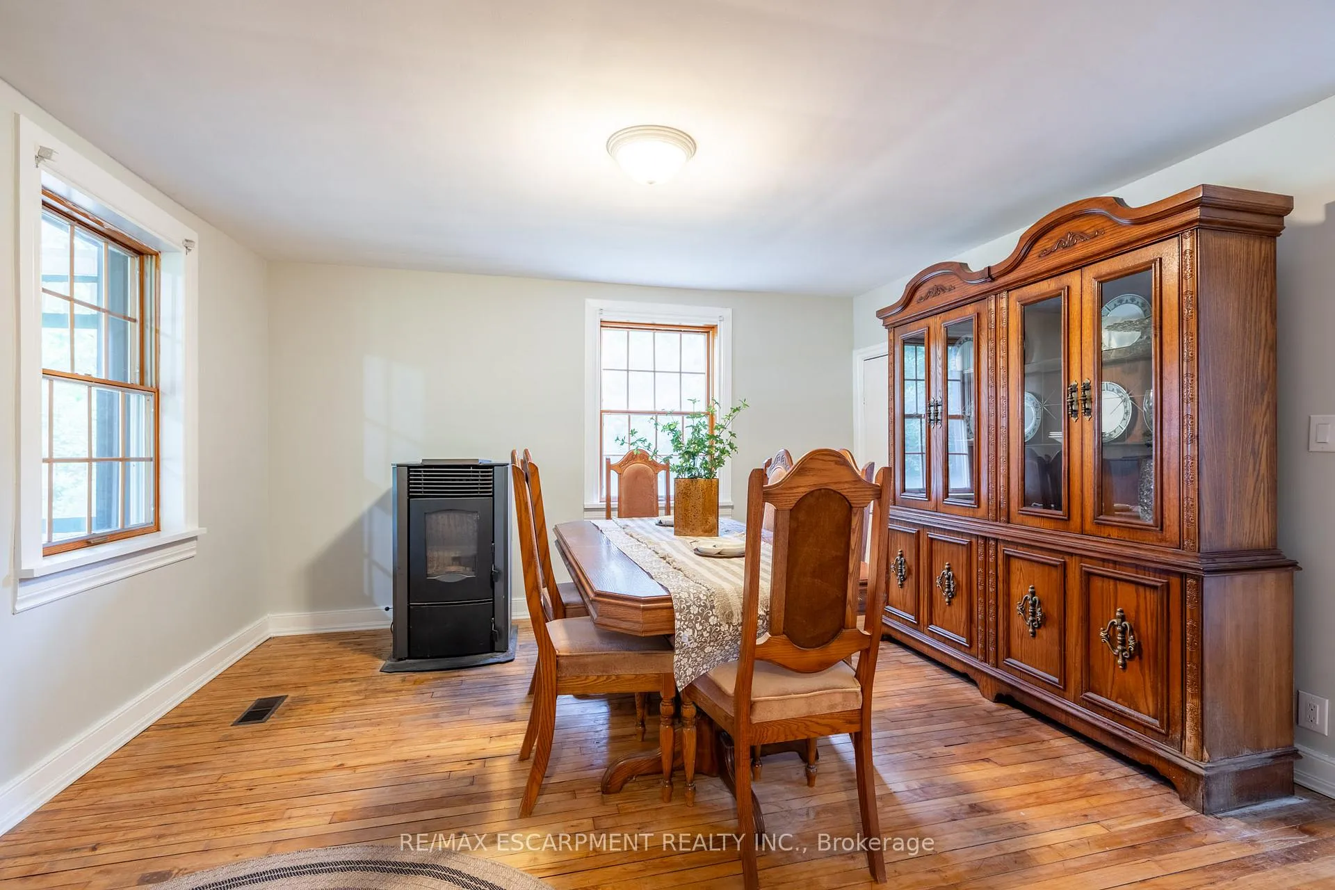 Photo 15 of 65 7th Concession Road E, Hamilton, Rural Flamborough — HOMEH