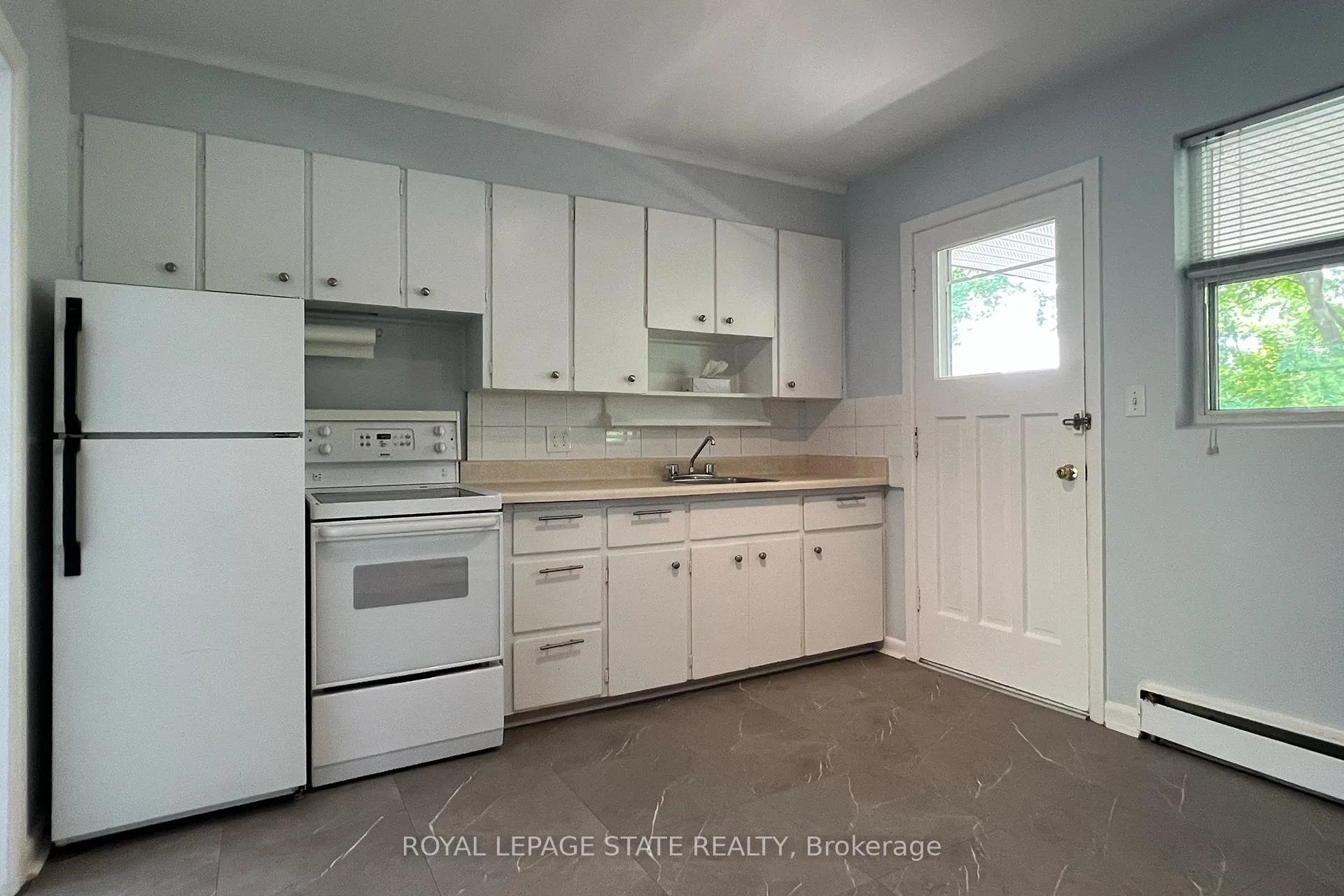Photo 10 of 15 Hunter Court, Hamilton, Dundas — HOMEH
