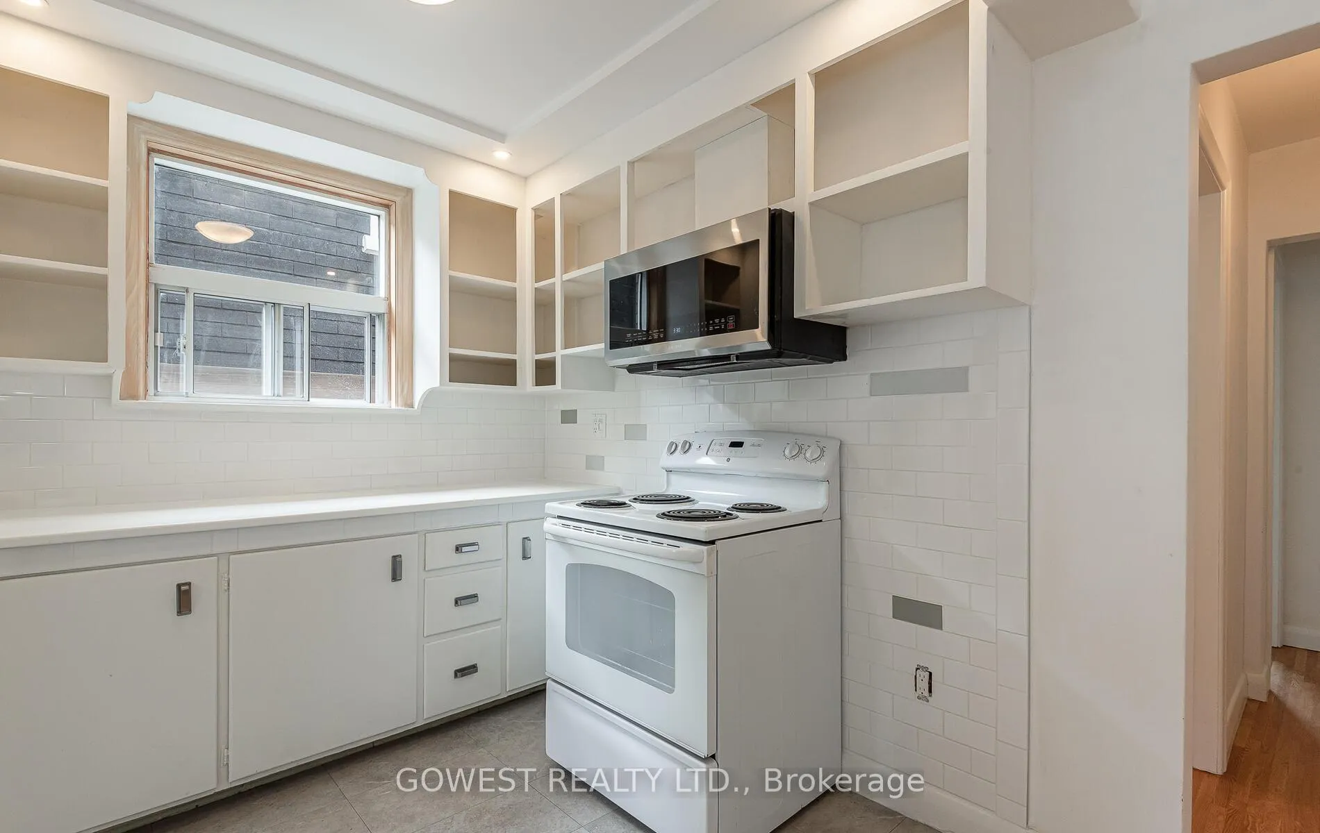 Photo 7 of 126 Barker Avenue, Toronto, Danforth Village-East York — HOMEH