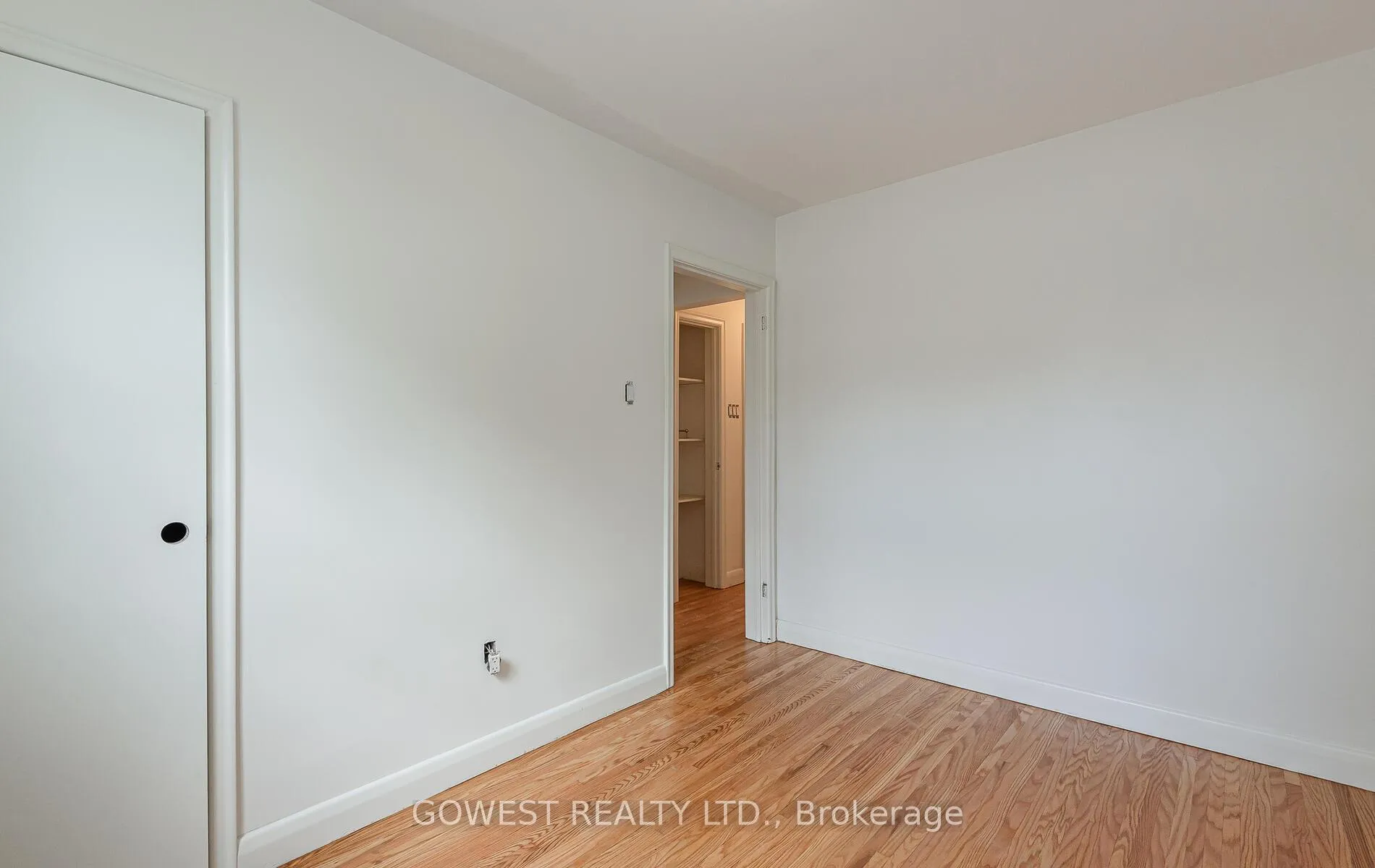 Photo 10 of 126 Barker Avenue, Toronto, Danforth Village-East York — HOMEH