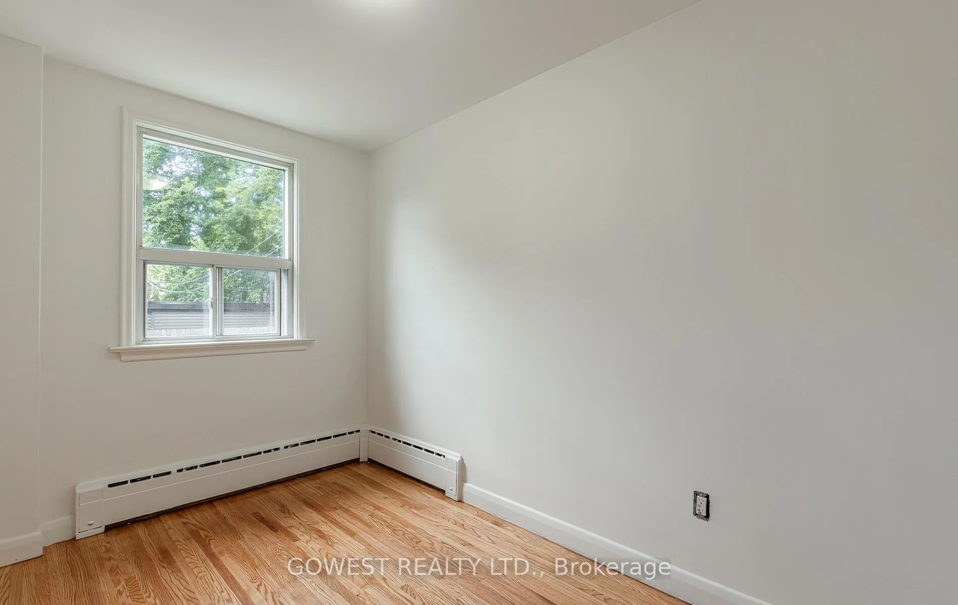 Photo 12 of 126 Barker Avenue, Toronto, Danforth Village-East York — HOMEH