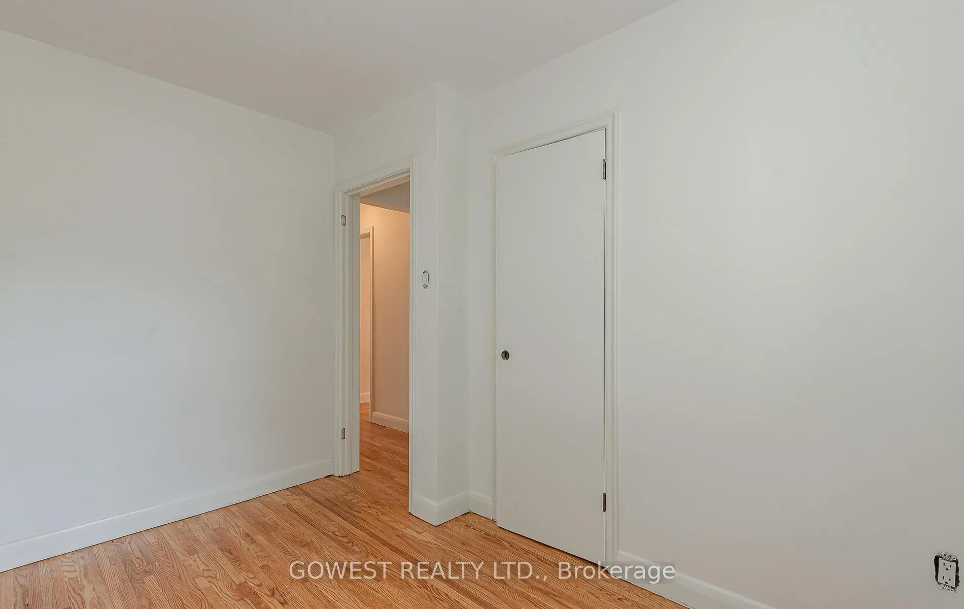 Photo 13 of 126 Barker Avenue, Toronto, Danforth Village-East York — HOMEH