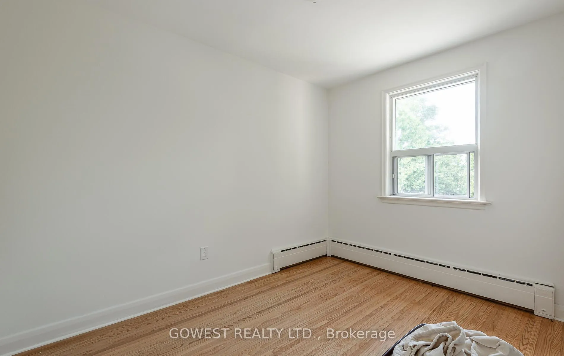 Photo 22 of 126 Barker Avenue, Toronto, Danforth Village-East York — HOMEH