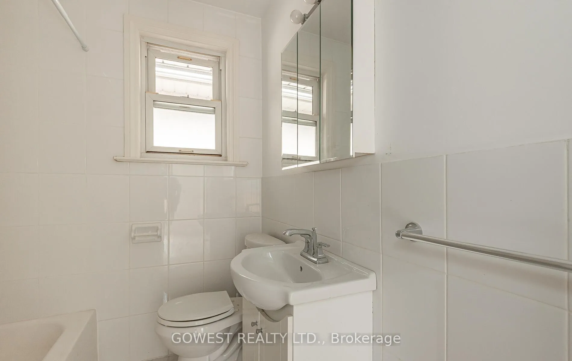 Photo 24 of 126 Barker Avenue, Toronto, Danforth Village-East York — HOMEH