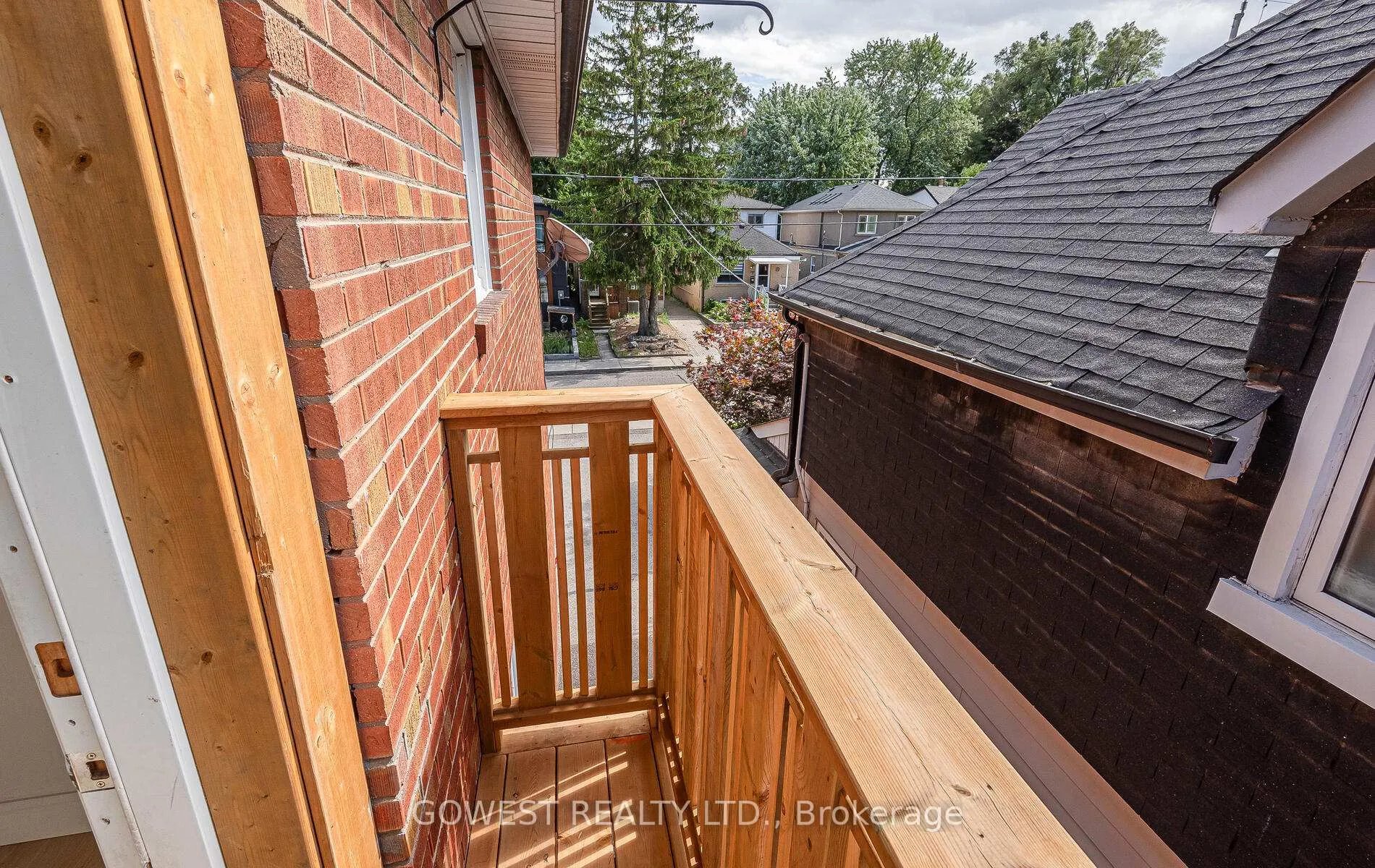 Photo 28 of 126 Barker Avenue, Toronto, Danforth Village-East York — HOMEH