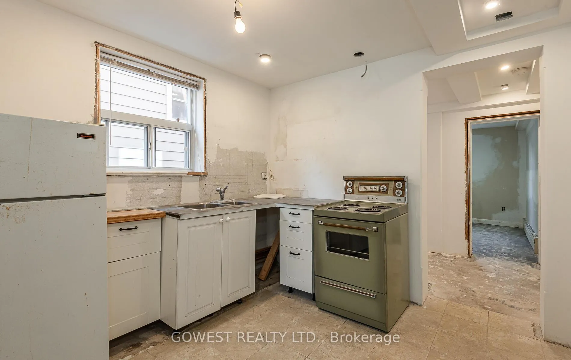 Photo 31 of 126 Barker Avenue, Toronto, Danforth Village-East York — HOMEH