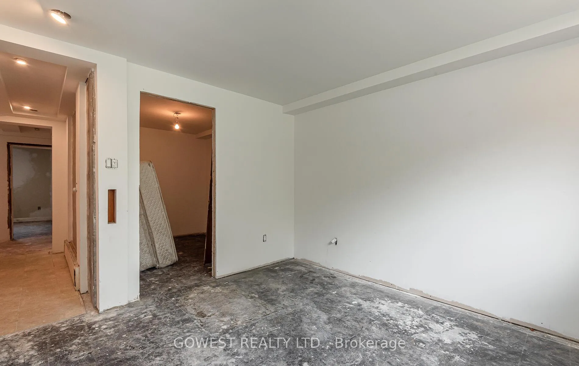 Photo 33 of 126 Barker Avenue, Toronto, Danforth Village-East York — HOMEH