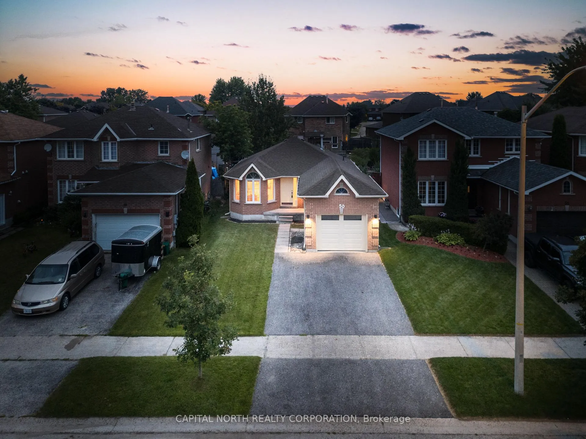 Photo 3 of 50 Taylor Drive, Barrie, Bayshore — HOMEH