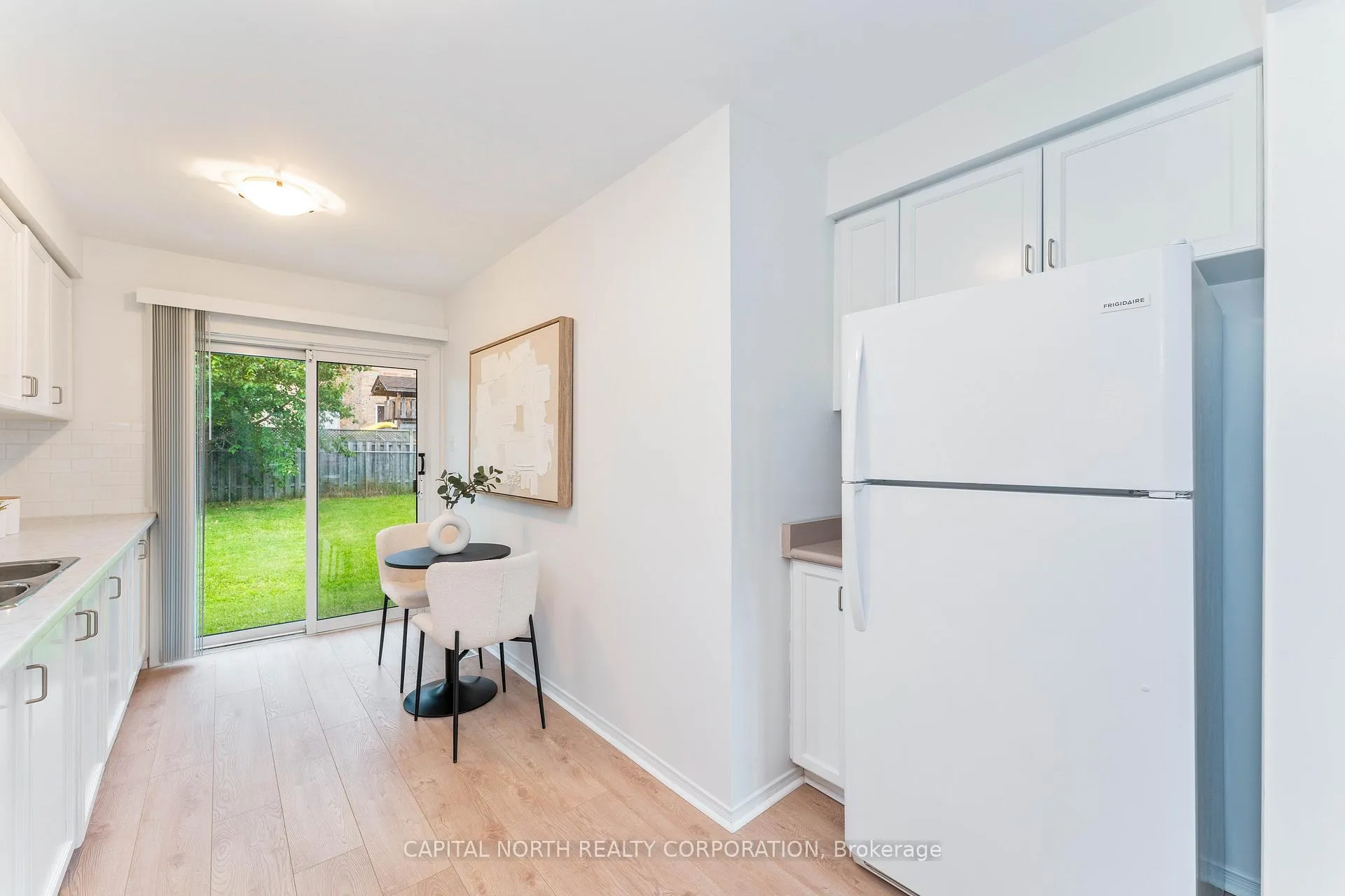 Photo 12 of 50 Taylor Drive, Barrie, Bayshore — HOMEH