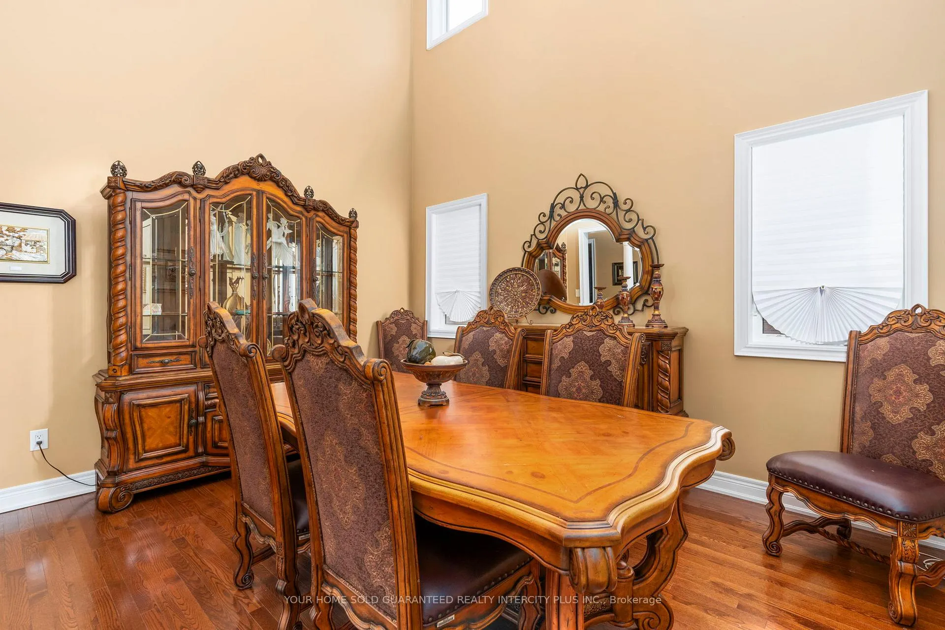 Photo 10 of 60 Noce Way, Vaughan, Vellore Village — HOMEH
