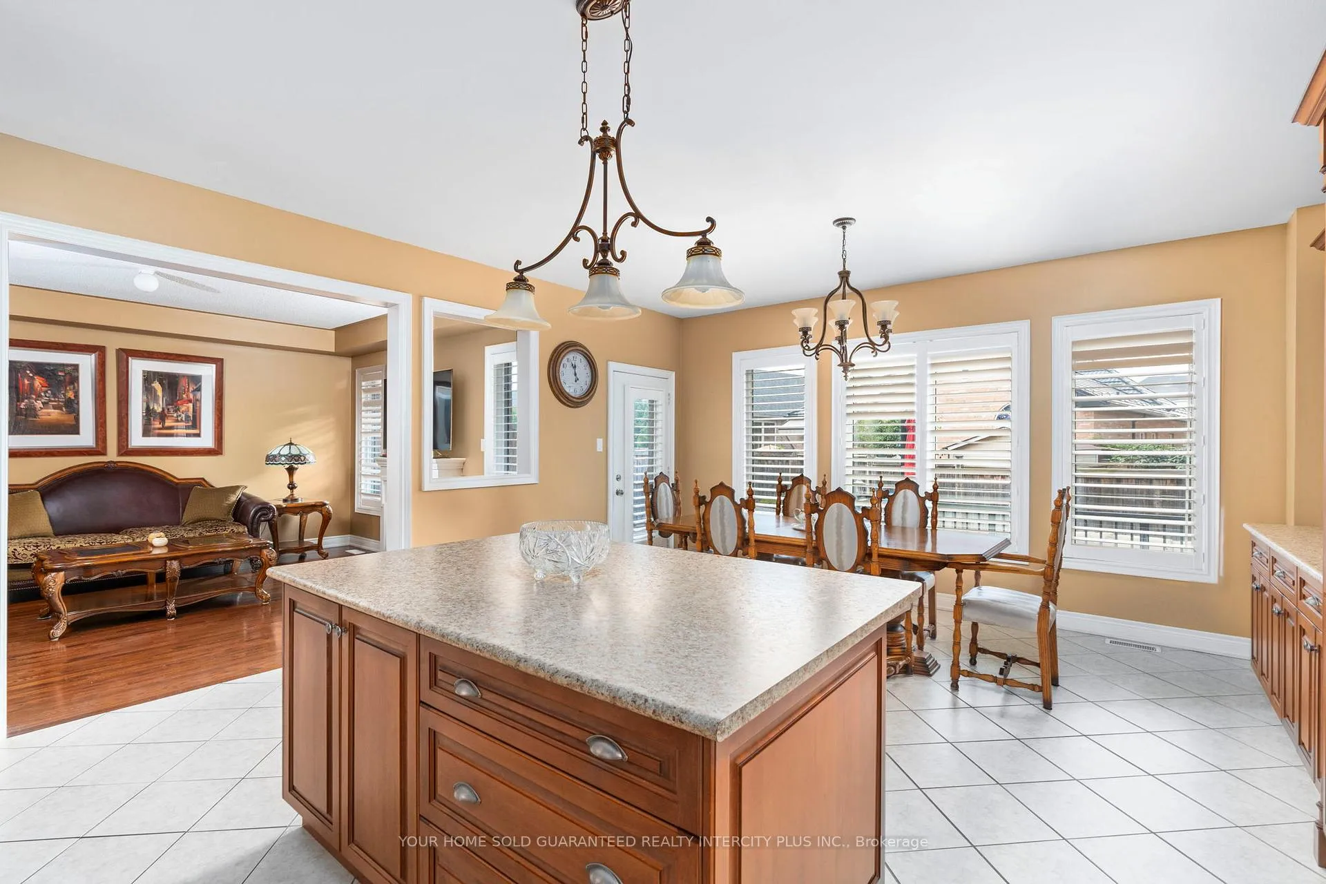 Photo 16 of 60 Noce Way, Vaughan, Vellore Village — HOMEH