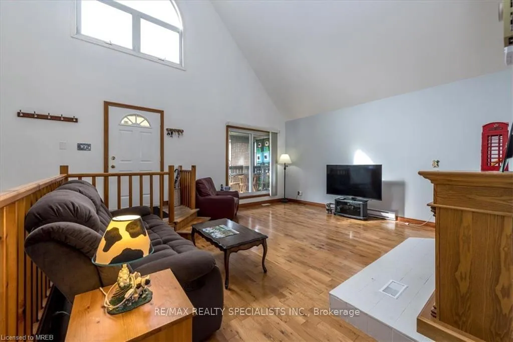 Photo 8 of 4264 Lakeview Drive, Ramara, Rural Ramara — HOMEH