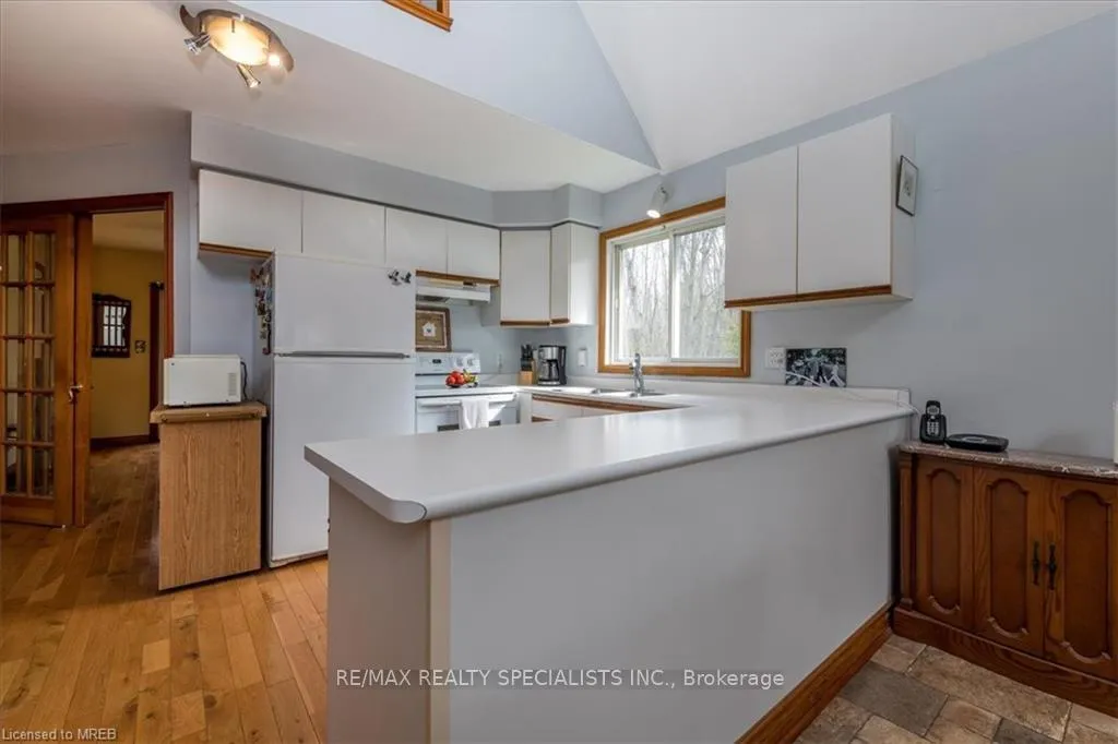 Photo 9 of 4264 Lakeview Drive, Ramara, Rural Ramara — HOMEH