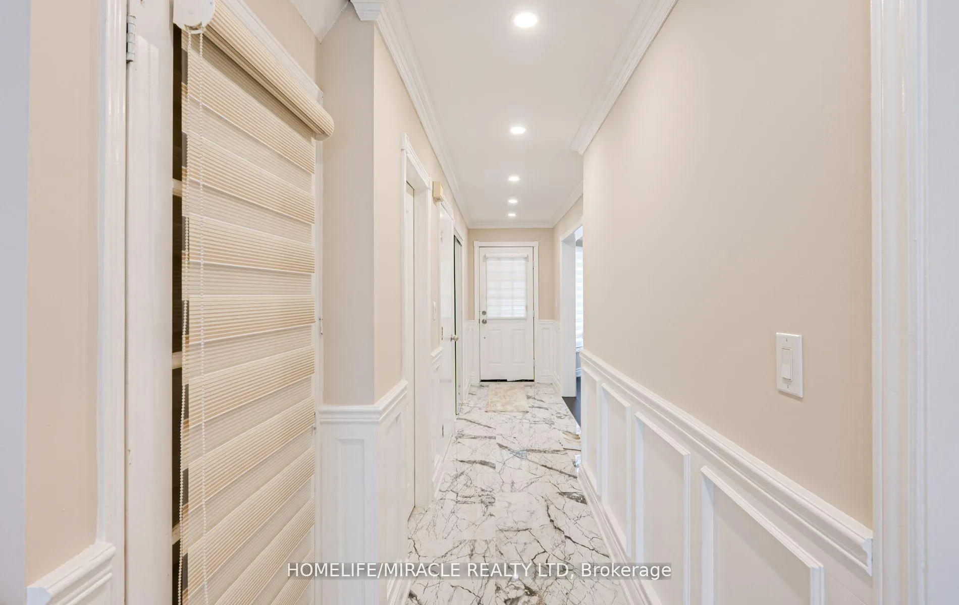 Photo 5 of 28 Murkar Crescent, Whitby, Blue Grass Meadows — HOMEH