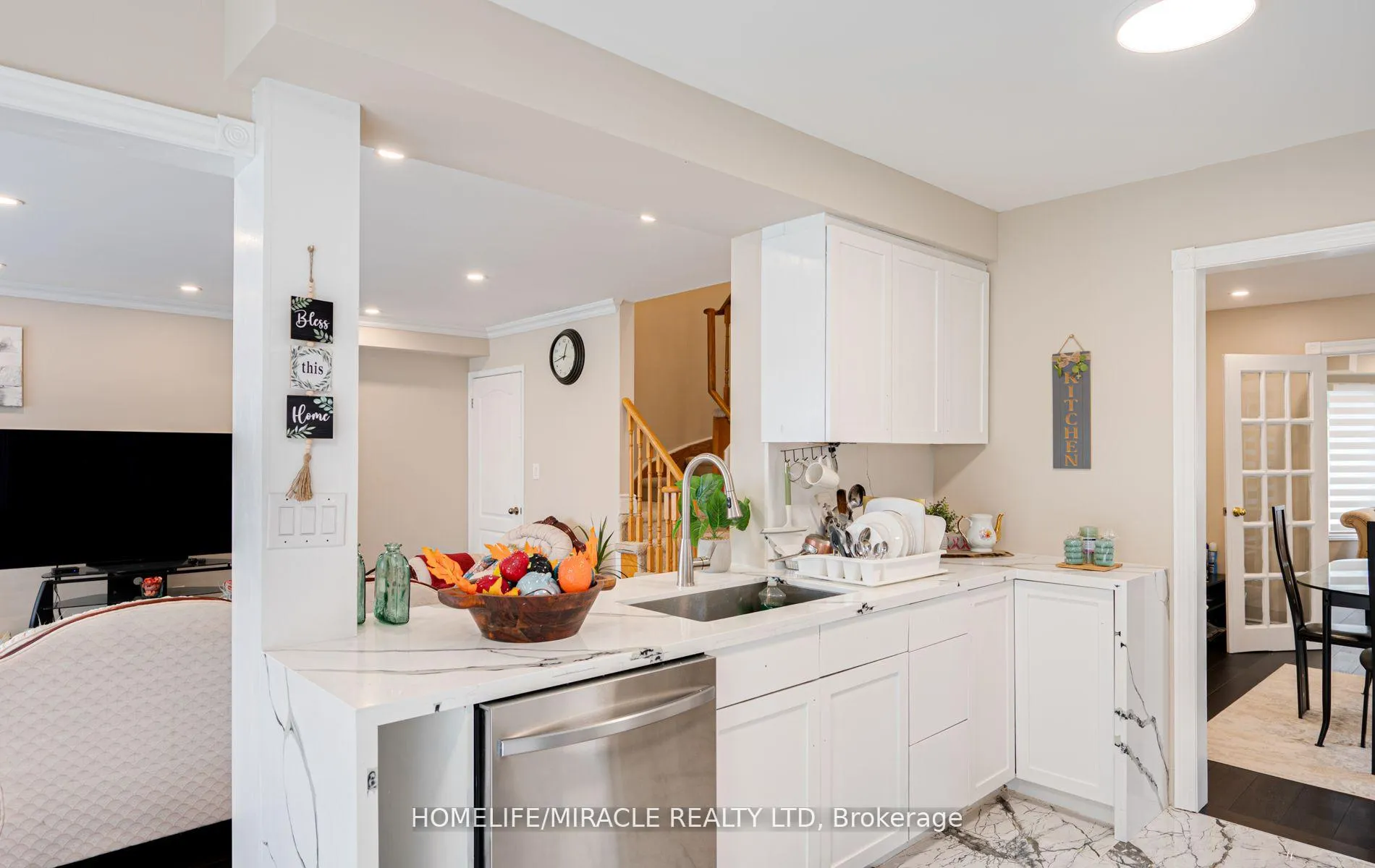 Photo 14 of 28 Murkar Crescent, Whitby, Blue Grass Meadows — HOMEH