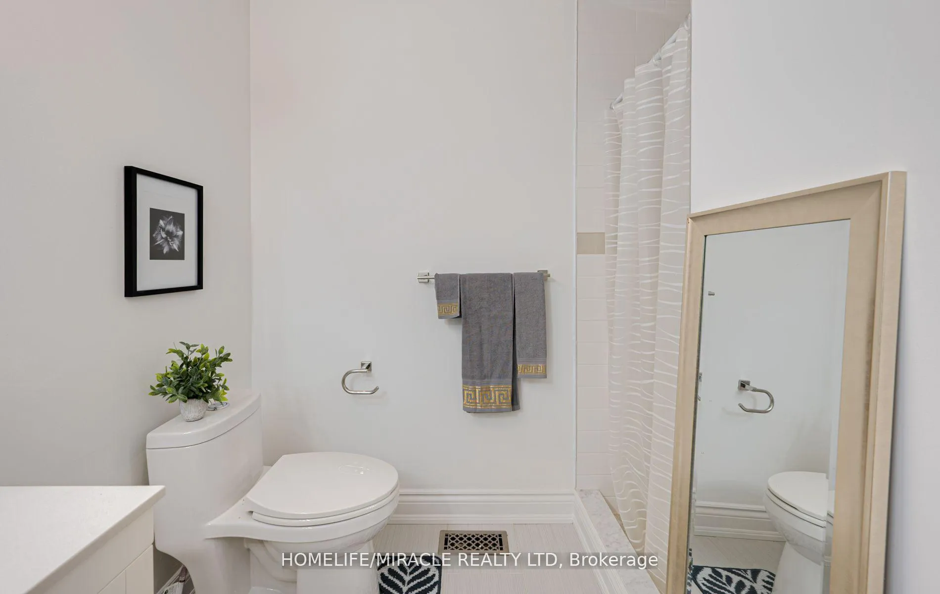 Photo 33 of 28 Murkar Crescent, Whitby, Blue Grass Meadows — HOMEH