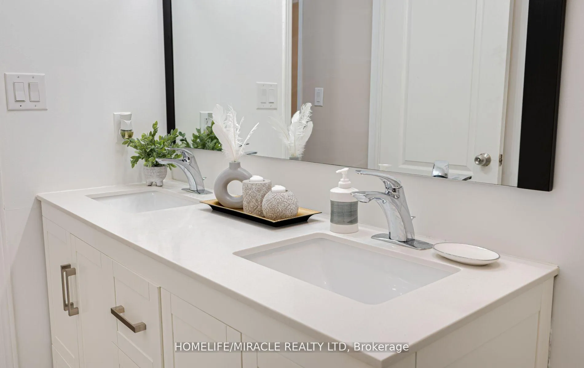 Photo 35 of 28 Murkar Crescent, Whitby, Blue Grass Meadows — HOMEH