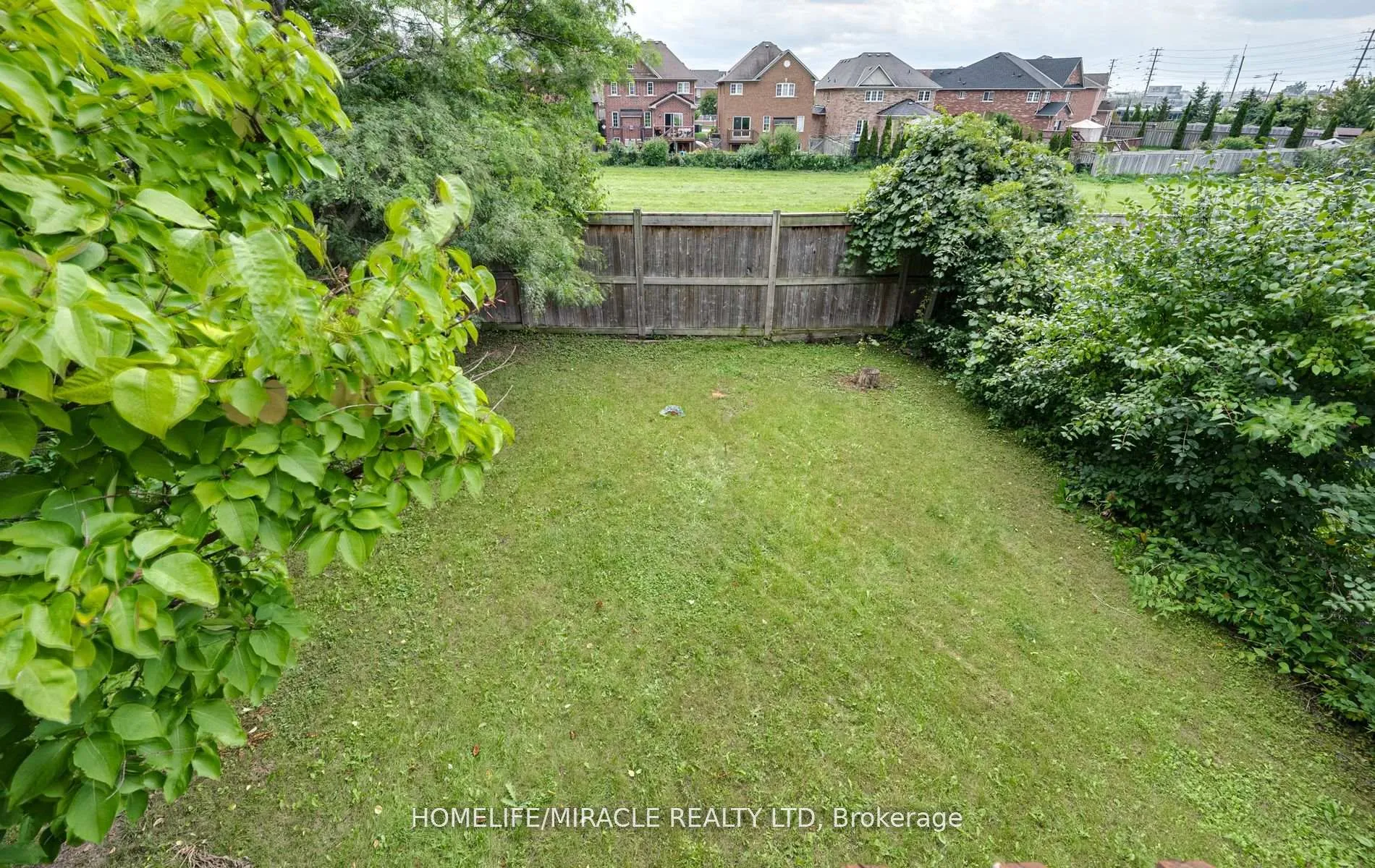 Photo 38 of 28 Murkar Crescent, Whitby, Blue Grass Meadows — HOMEH
