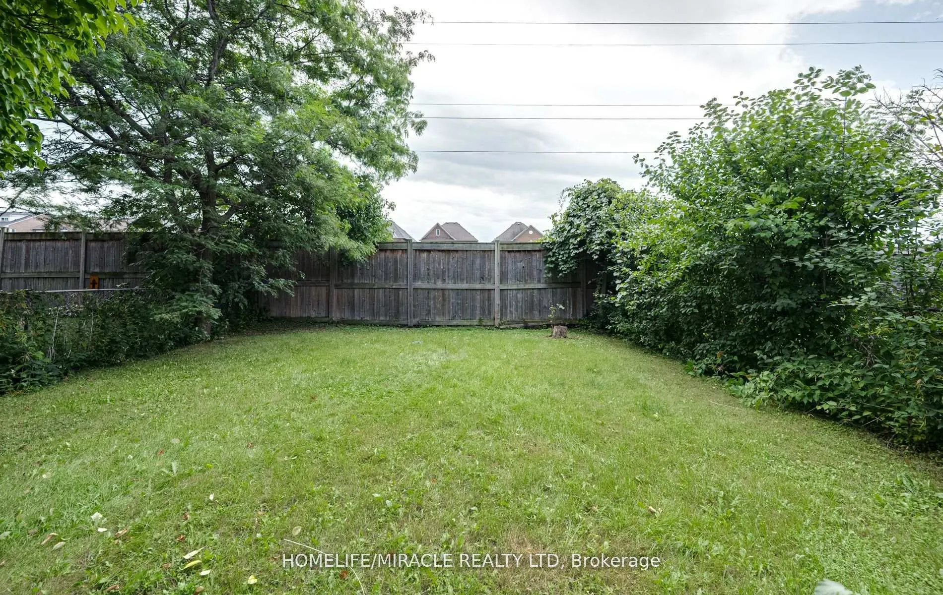 Photo 40 of 28 Murkar Crescent, Whitby, Blue Grass Meadows — HOMEH