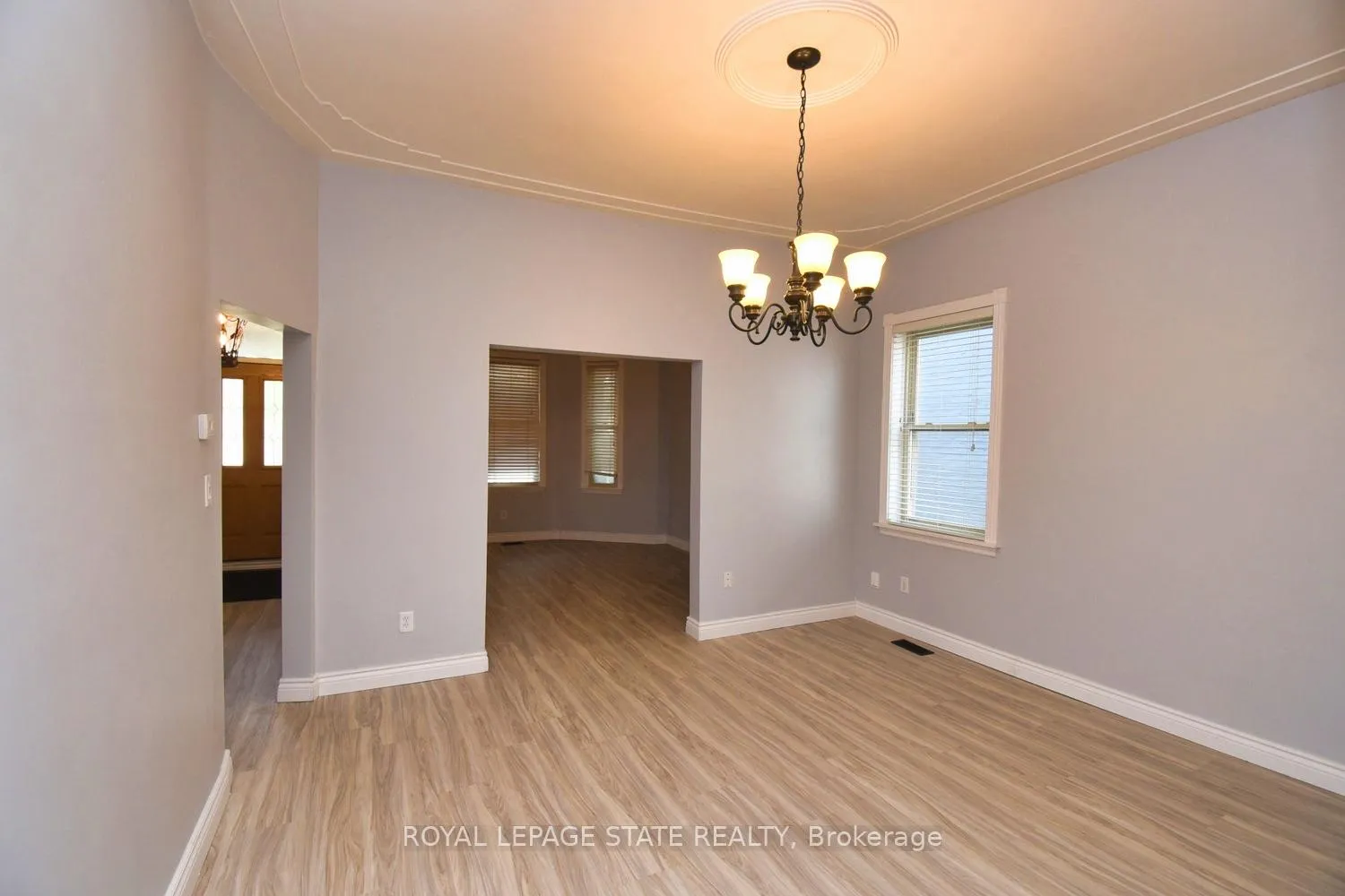 Photo 10 of 86 Earl Street, Hamilton, Gibson — HOMEH