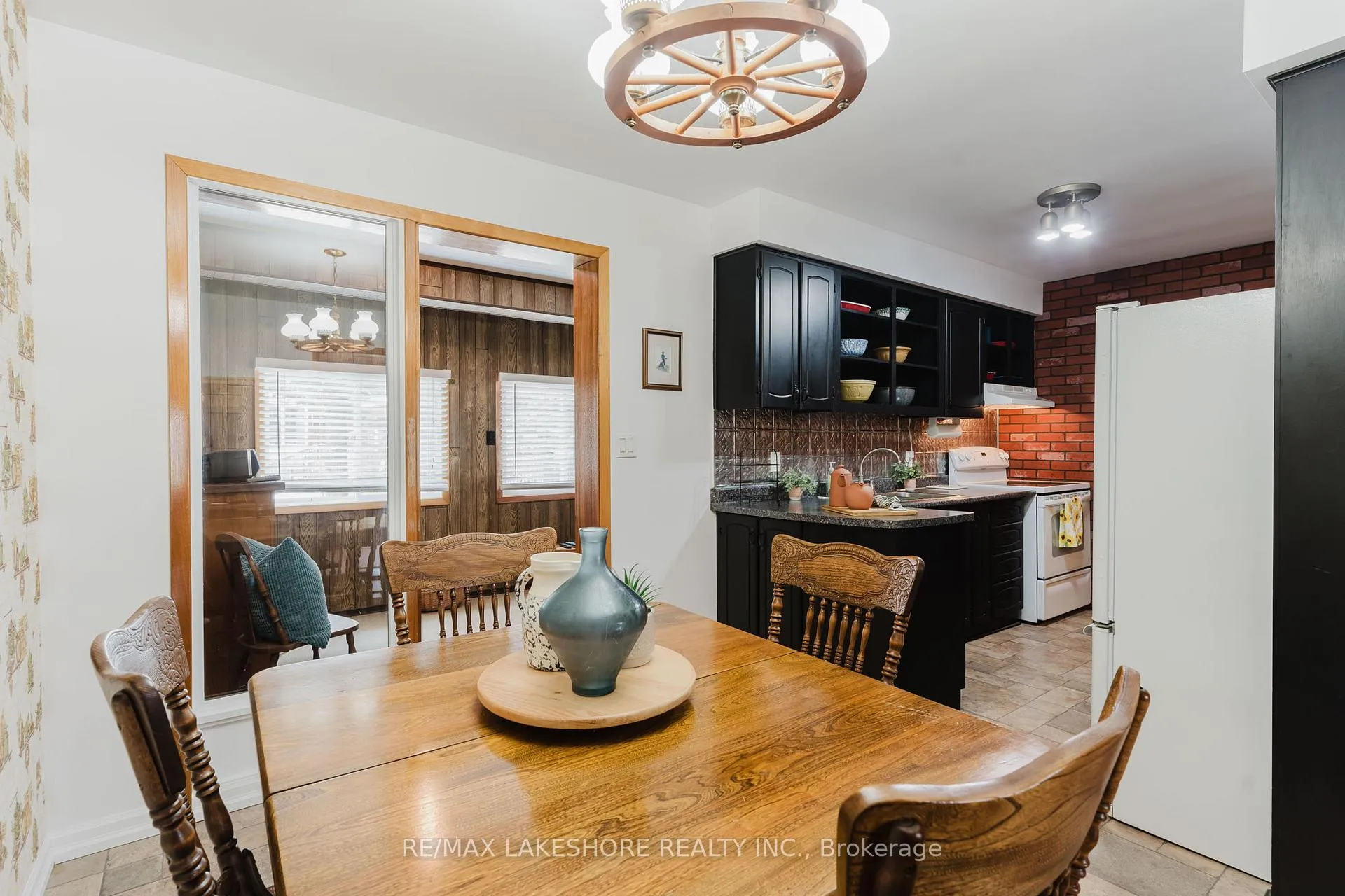Photo 12 of 8 Elm Avenue, Hamilton Township, Baltimore — HOMEH