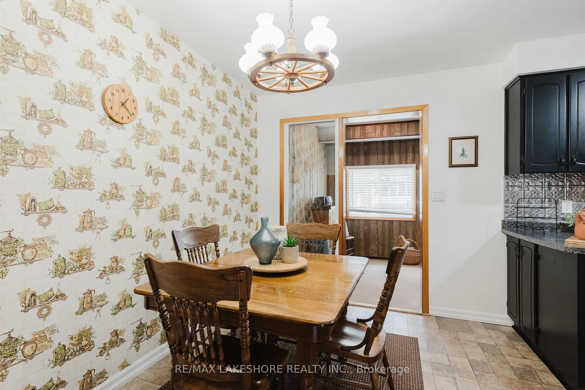 Photo 13 of 8 Elm Avenue, Hamilton Township, Baltimore — HOMEH