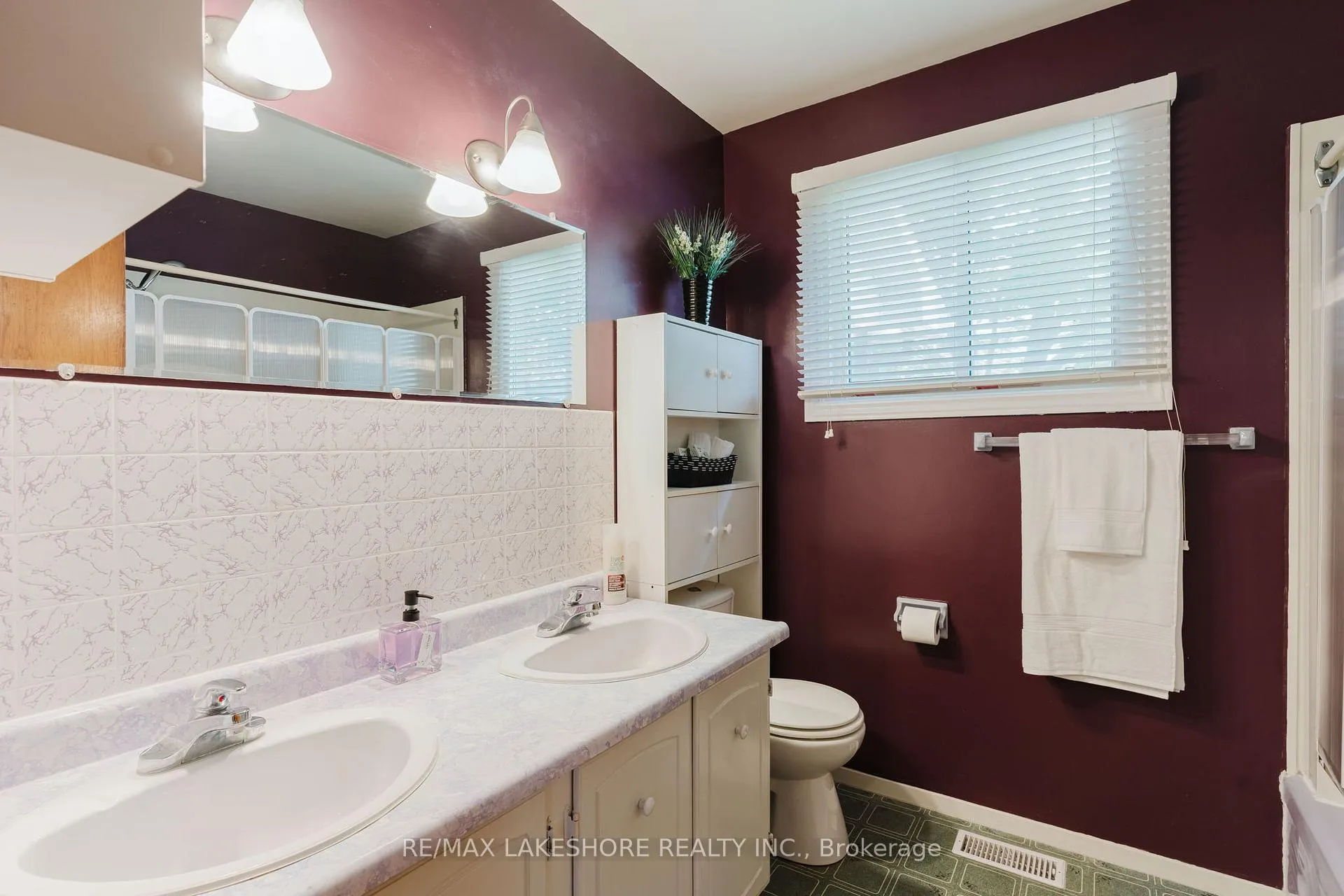 Photo 18 of 8 Elm Avenue, Hamilton Township, Baltimore — HOMEH