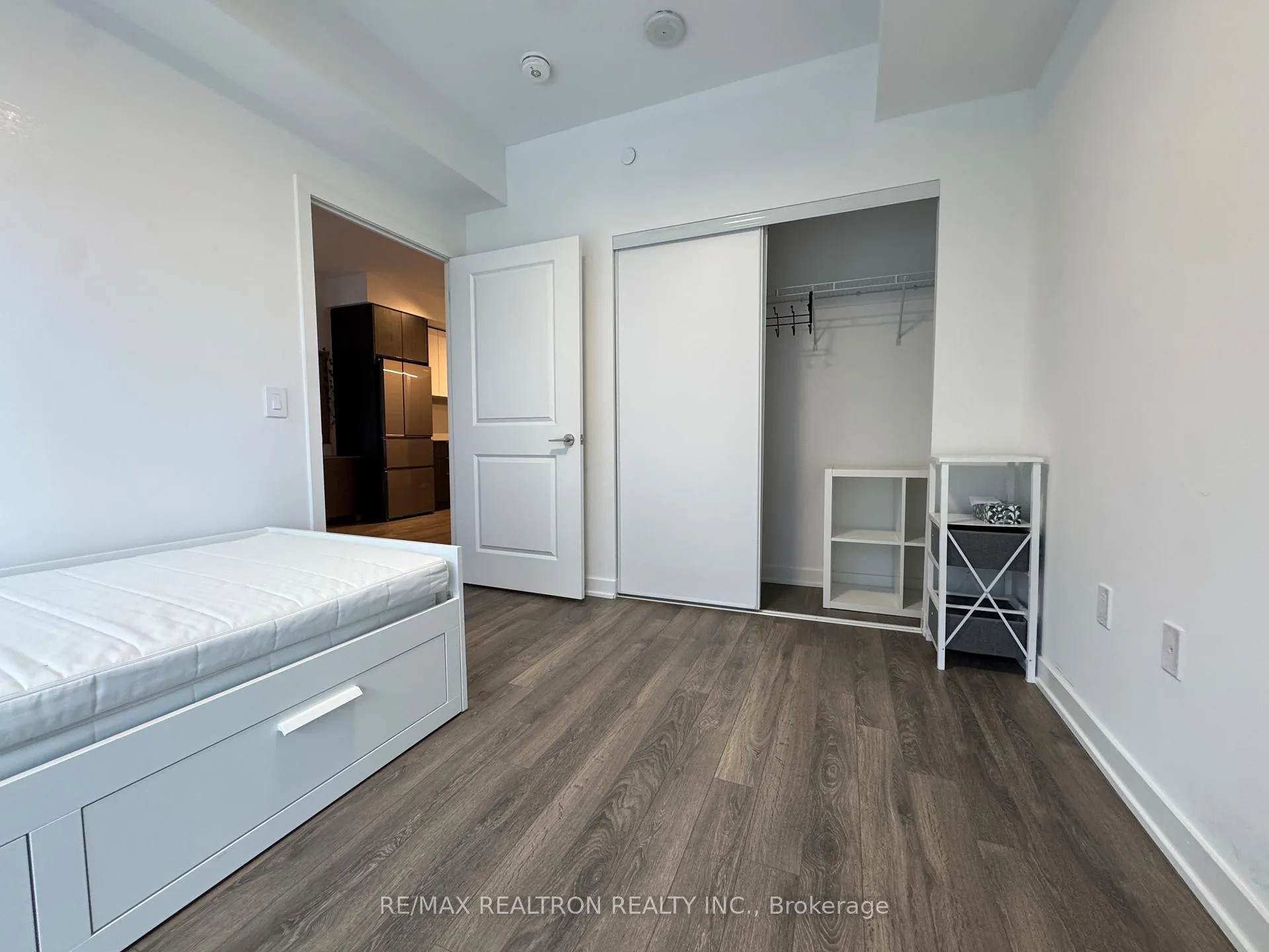Photo 10 of Unit 507, 100 Eagle Rock Way, Vaughan, Maple — HOMEH