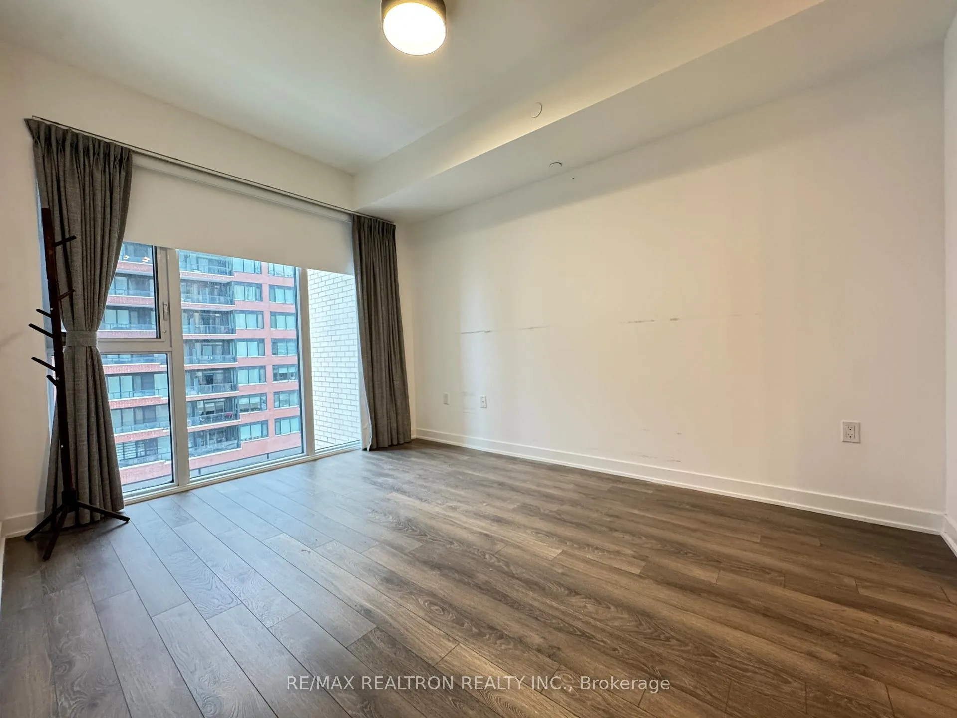 Photo 13 of Unit 507, 100 Eagle Rock Way, Vaughan, Maple — HOMEH
