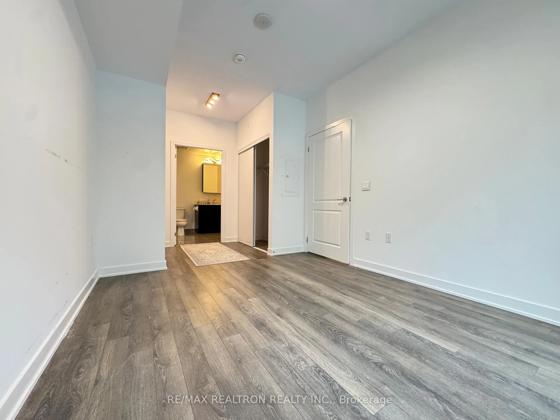 Photo 14 of Unit 507, 100 Eagle Rock Way, Vaughan, Maple — HOMEH